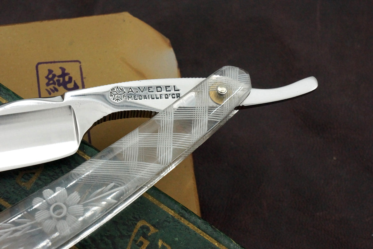 A. Vedel - Excellent ++ 6/8 Full Hollow Blade Rare Engraved Scales - Vintage French Straight Razor - Shave Ready