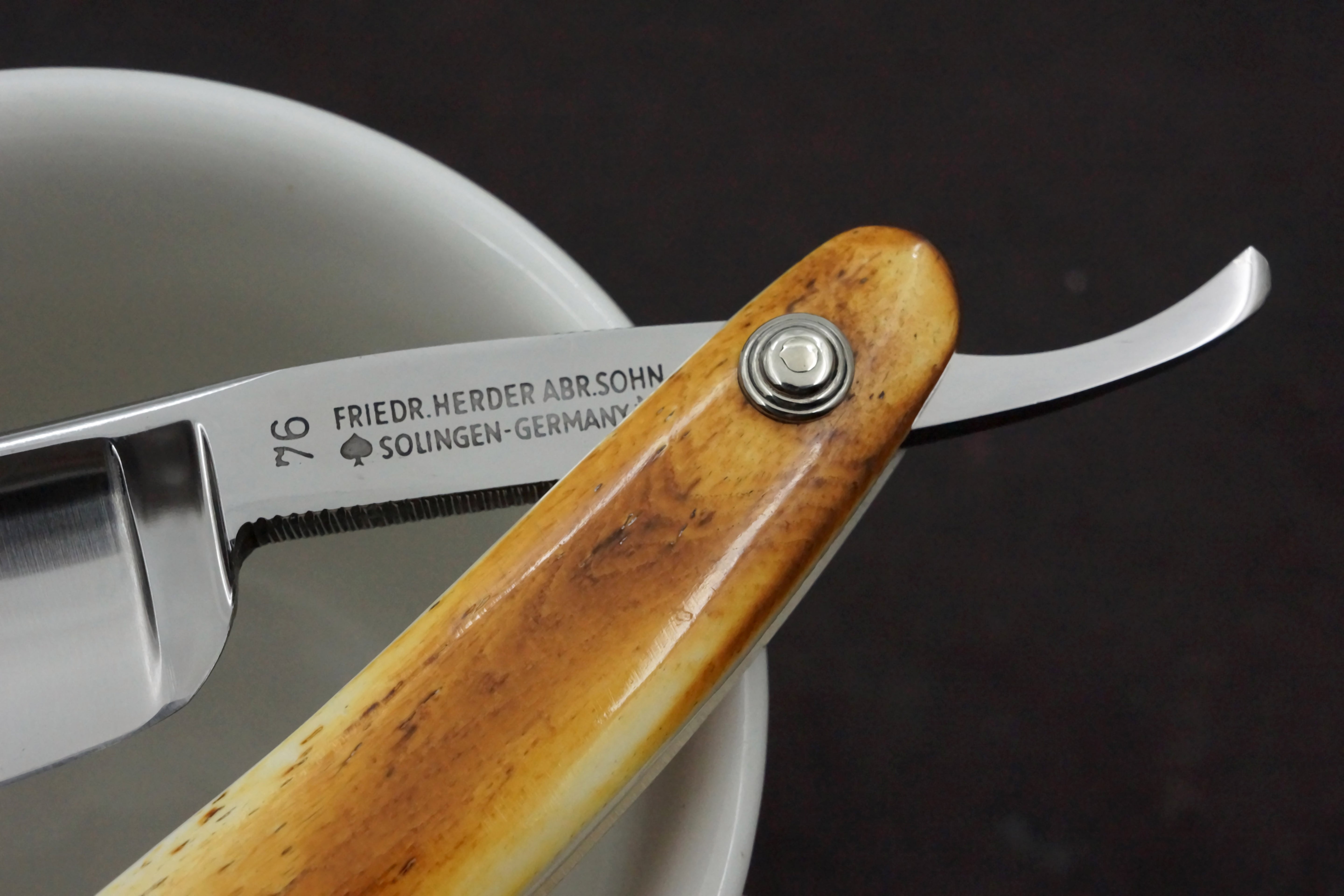 Friedrich Herder No. 76 Pristine 7/8 Full Hollow Custom Scales - Solingen Vintage Straight Razor - Shave Ready