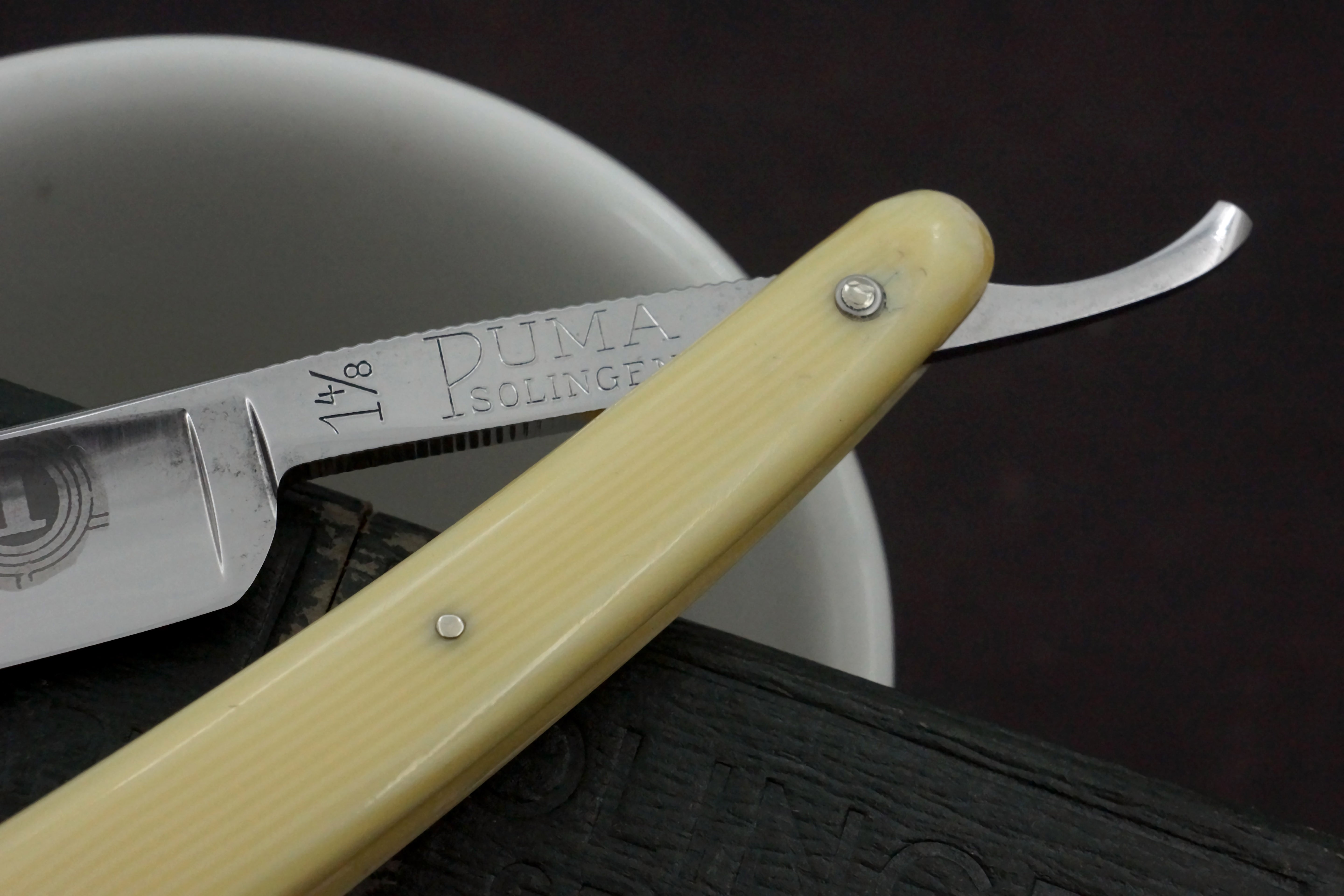 Puma No. 1 4/8 Full Hollow - Excellent Vintage Solingen Straight Razor - Shave Ready