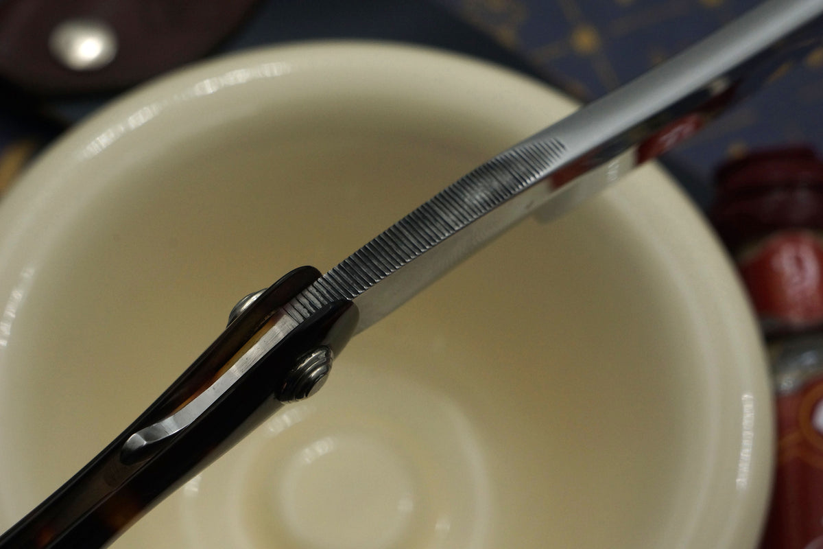 Marshes & Shepherd - Rare Rattler Grind with French Tortoiseshell Scales - 6/8 Vintage Sheffield Straight Razor - Shave Ready