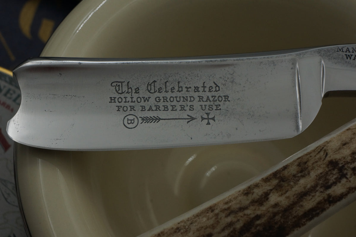 Wade & Butcher „Celebrated Hollow Ground For Barbers Use“ 15/16 Zoll – individuell angefertigtes Sheffield-Rasiermesser mit Elchgeweih-Schuppen – rasierbereit