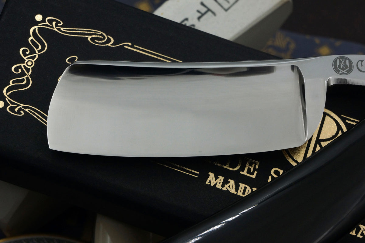 Art Razor Capitaine 9/8 Quarter Hollow Blade - Preowned Custom Straight Razor with Horn Scales - Shave Ready