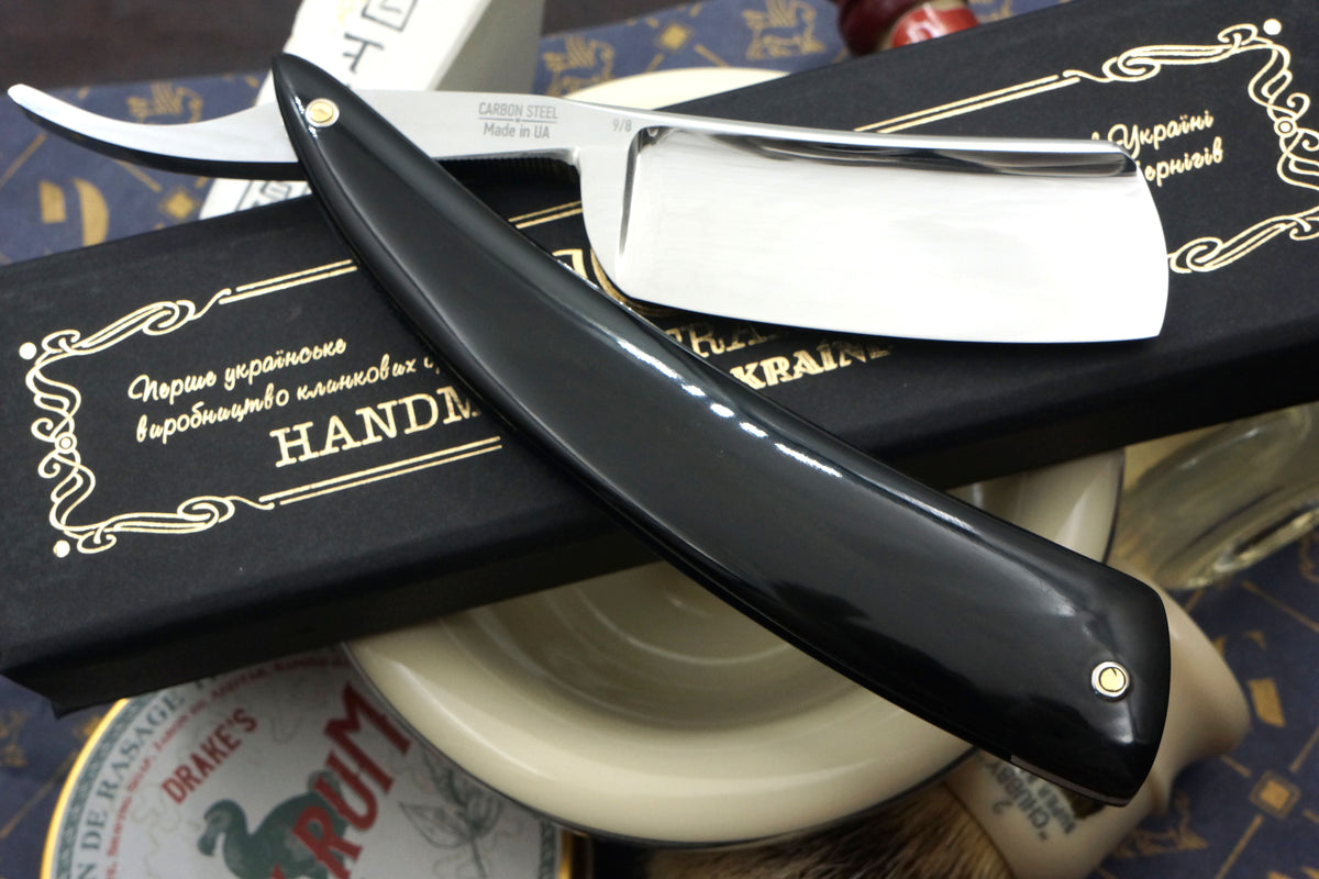Art Razor Capitaine 9/8 Quarter Hollow Blade - Preowned Custom Straight Razor with Horn Scales - Shave Ready