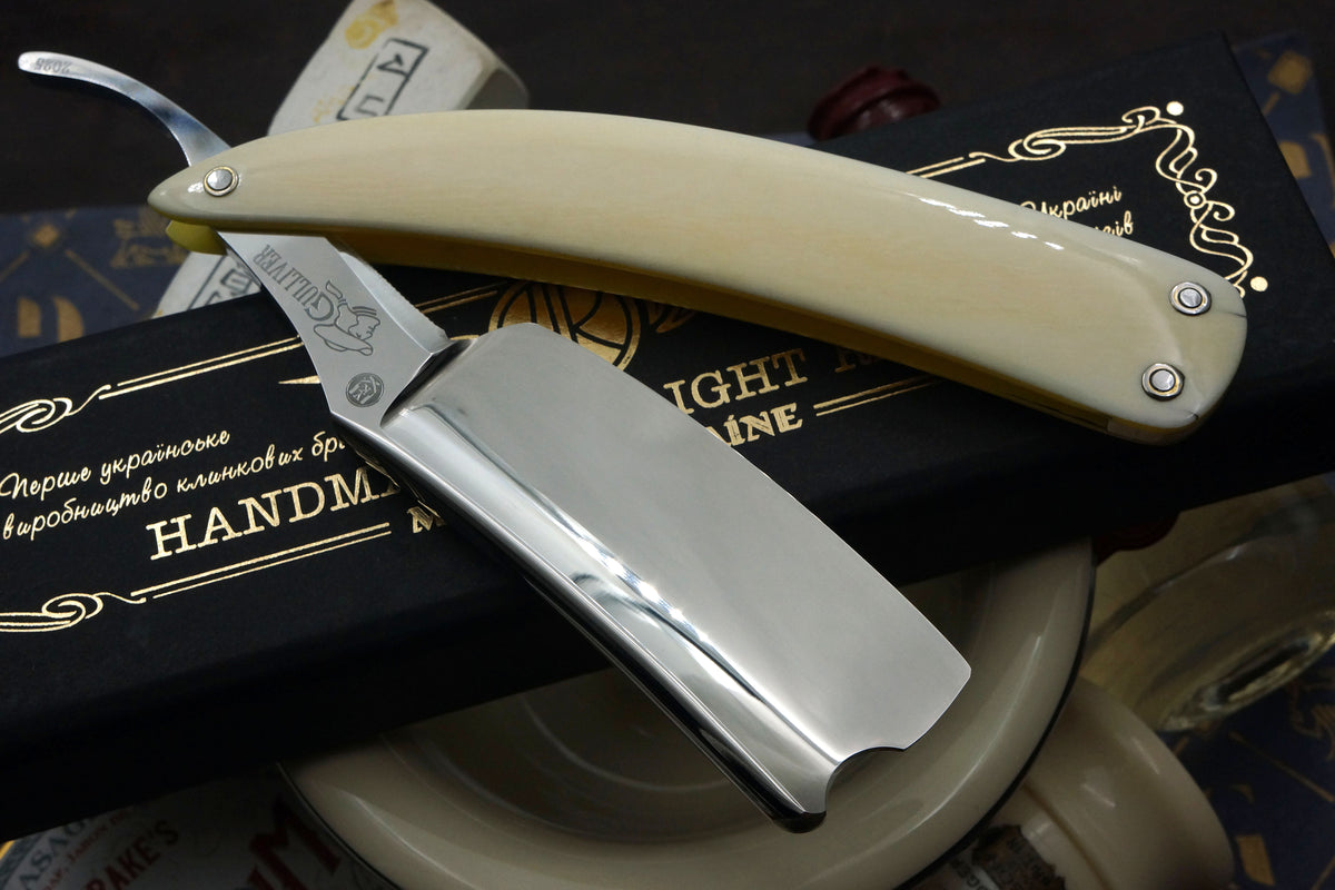 Art Razor Capitaine 19/16 Vollhohlklinge - Gebrauchtes, individuelles Rasiermesser mit Knochengriff - Rasurbereit