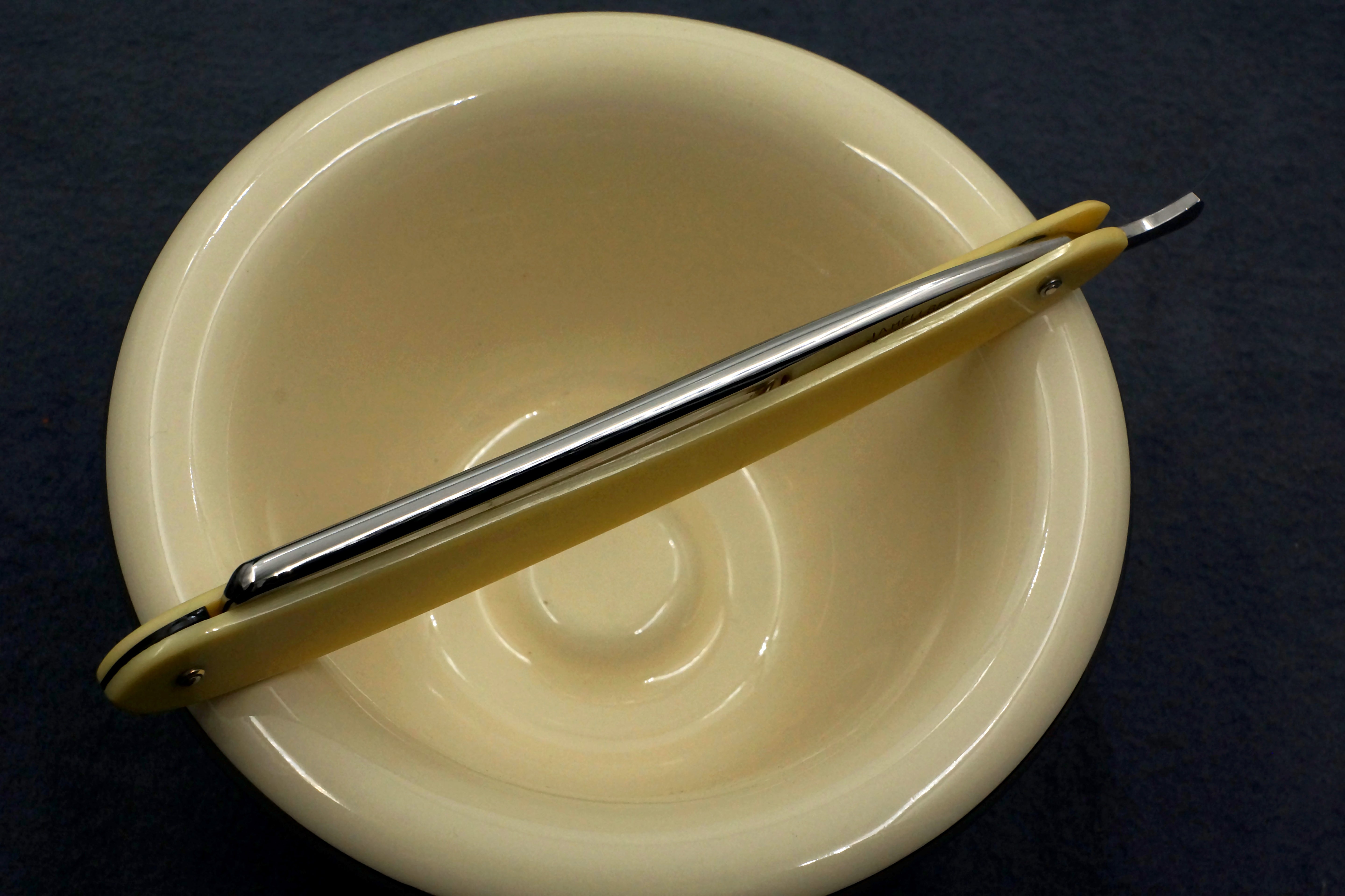 J.A. Hellberg 11/16 Blade - Excellent+ Eskilstuna Sweden Straight Razor - Shave Ready