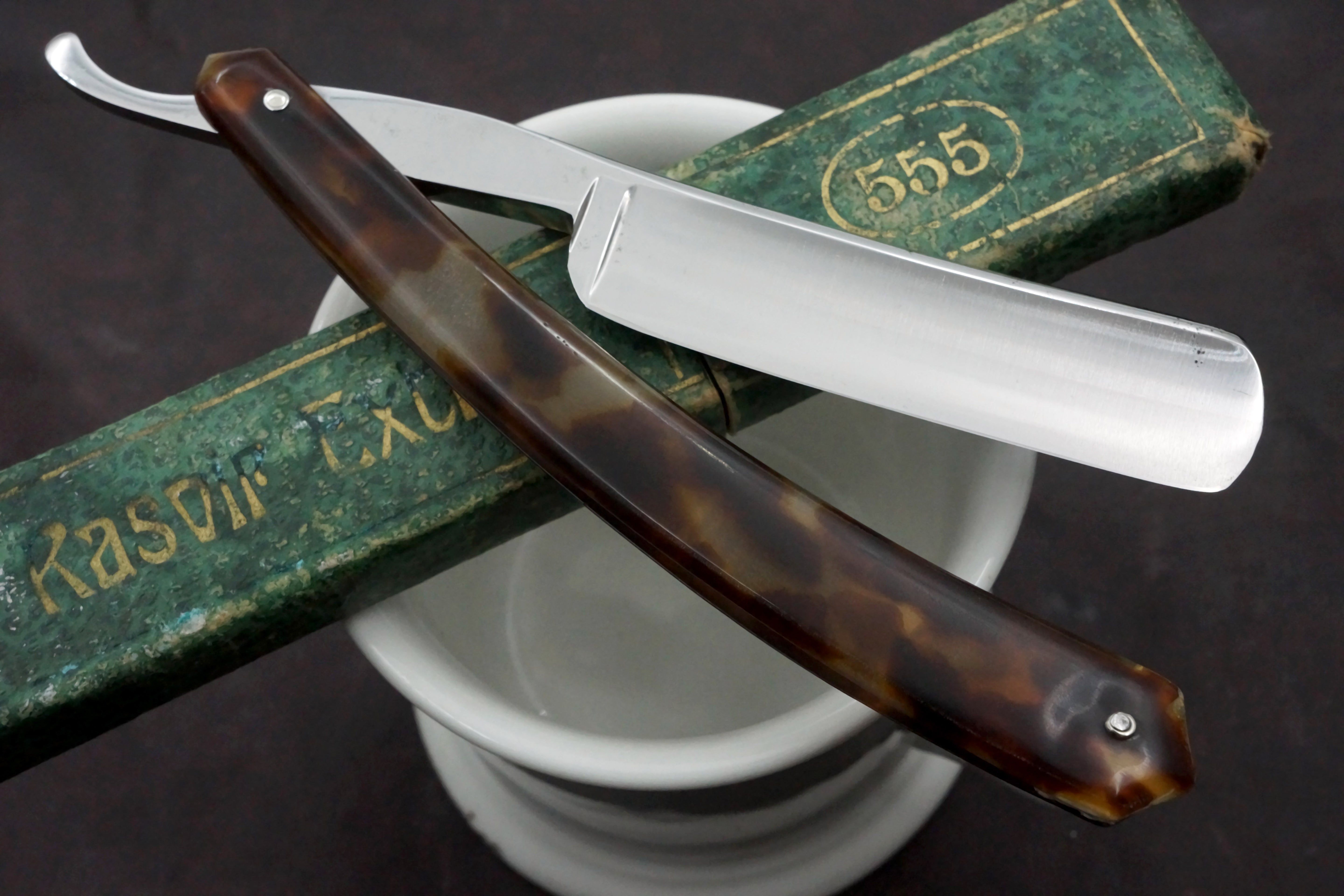 "Le Royal Tranchant" 13/16 Etched Blade - Excellent Restored Vintage French Straight Razor - Shave Ready