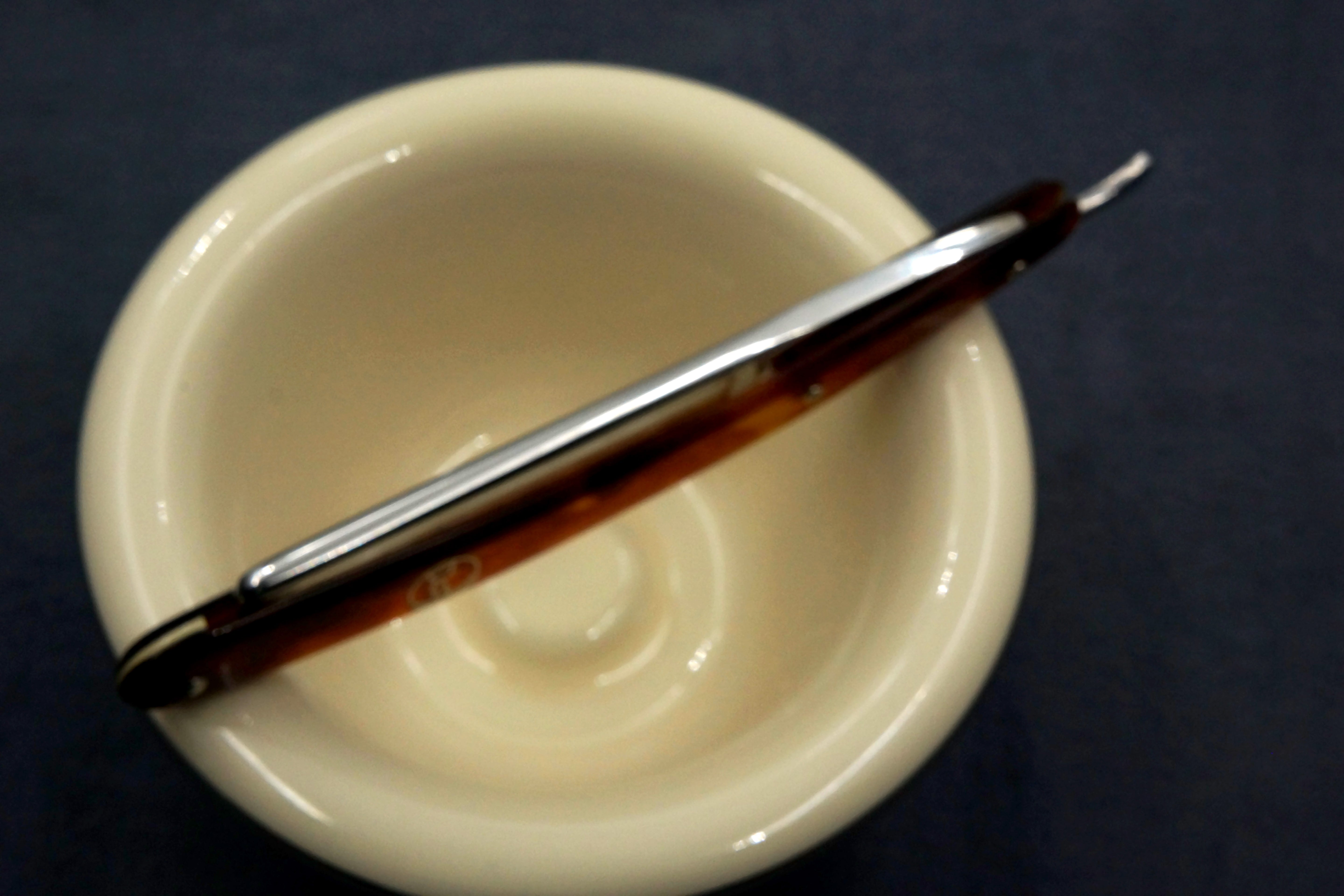 Beau Brummell No.18 11/16" Near Pristine Vintage Solingen Straight Razor - Shave Ready