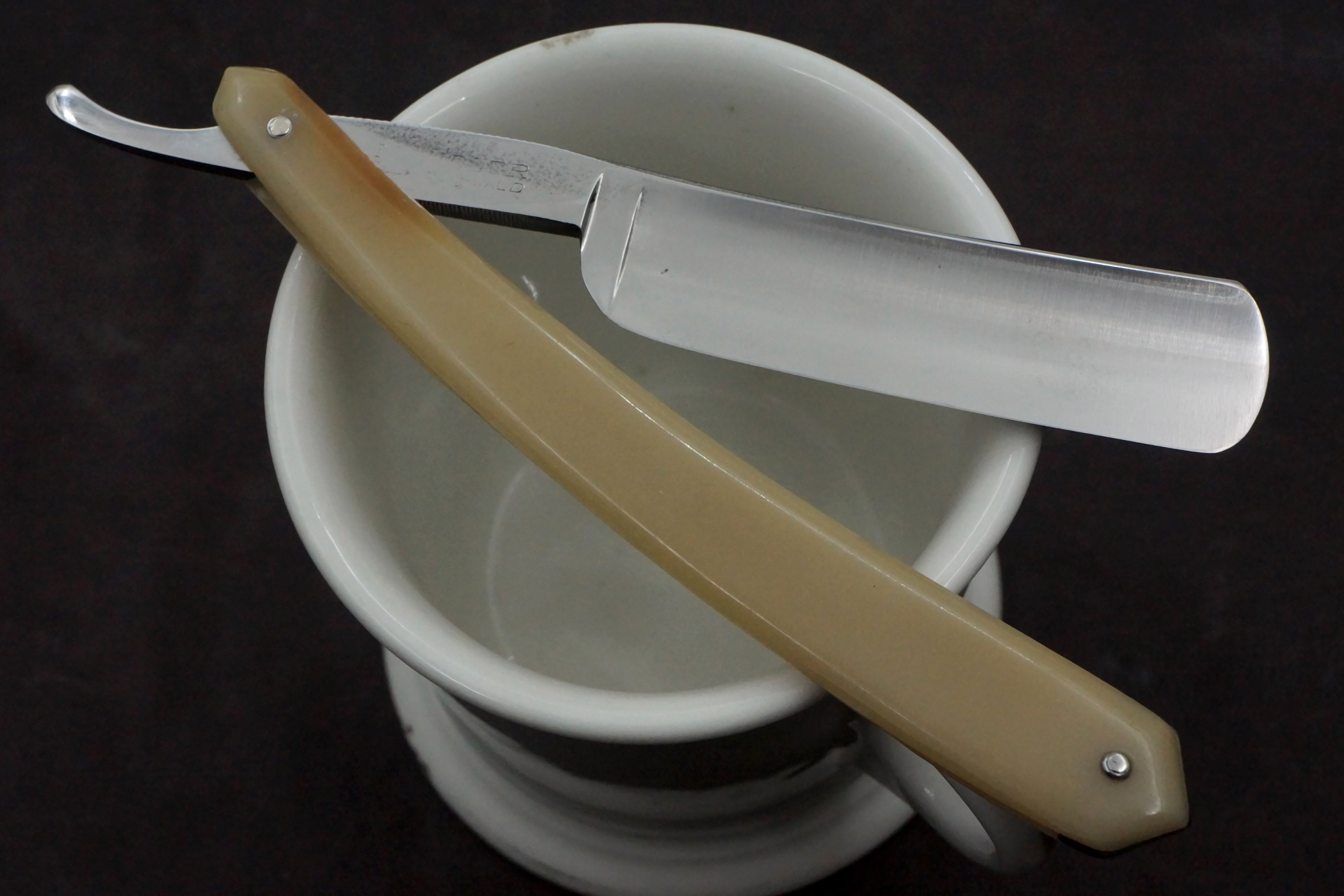 Fram No. 89 6/8 Full Hollow - Excellent+ Vintage Solingen Straight Razor - Shave Ready