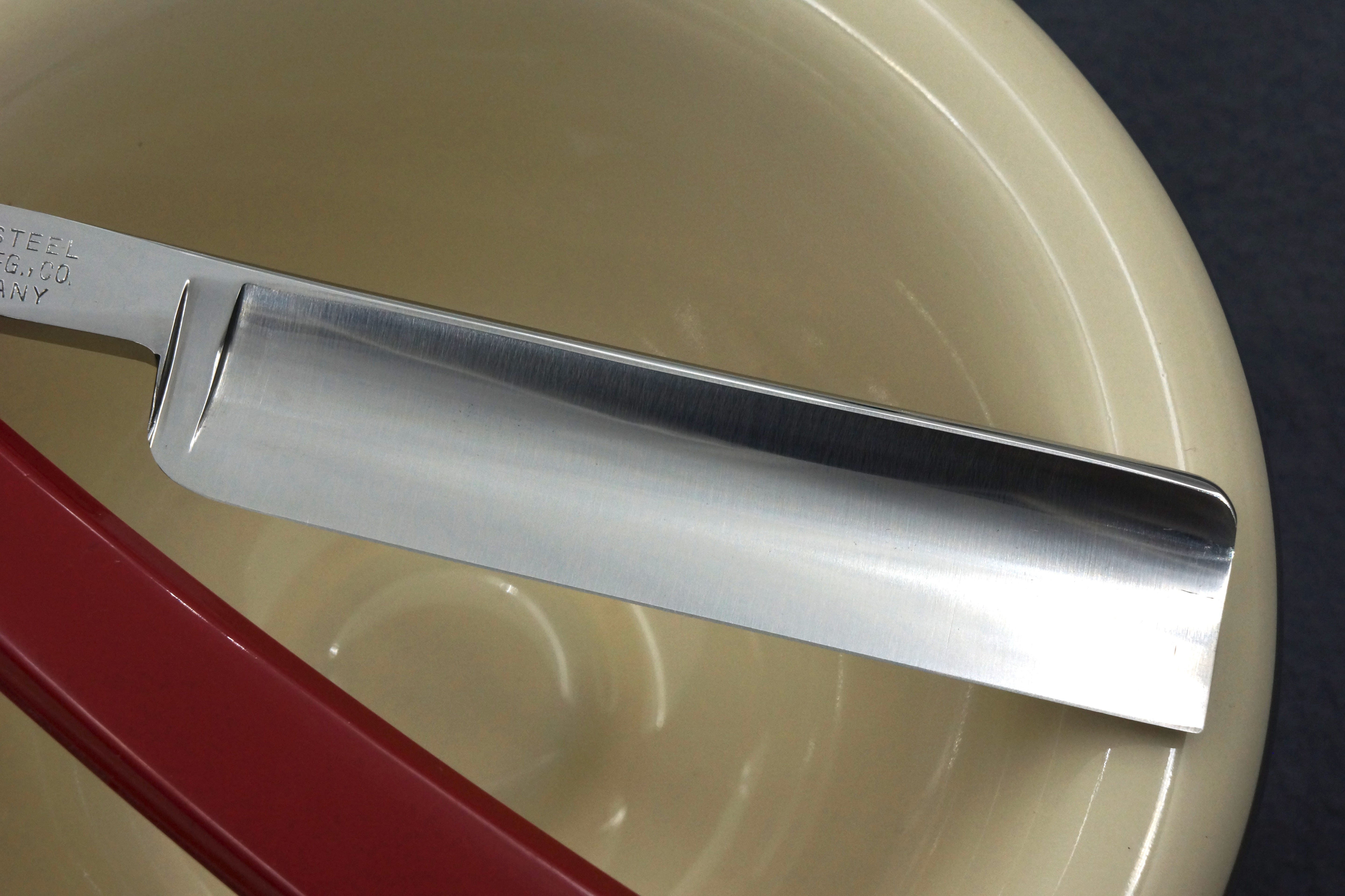 Morris Mfg. Co. - Near Pristine 11/16 "Red Imp" No.133 Full Hollow Blade - Solingen Straight Razor - Shave Ready