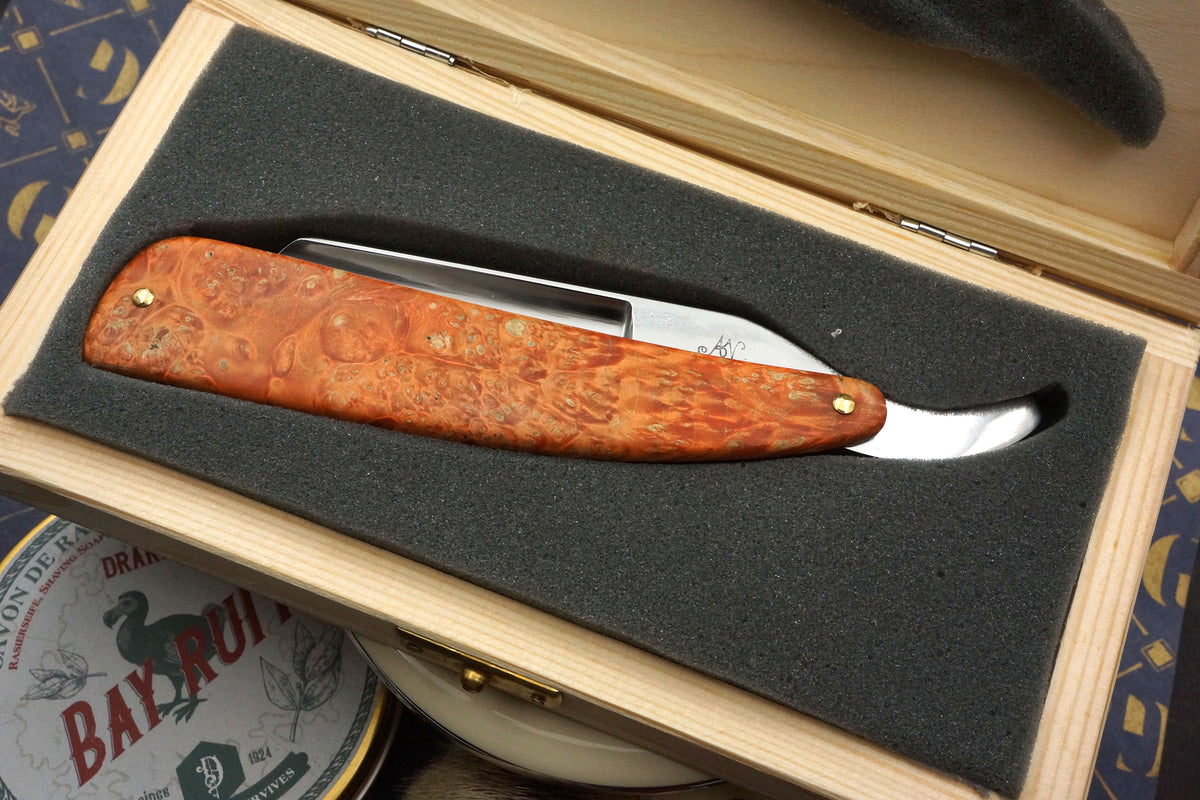 Art Razor Capitaine 19/16 Vollhohlklinge - Gebrauchtes, individuelles Rasiermesser mit Knochengriff - Rasurbereit