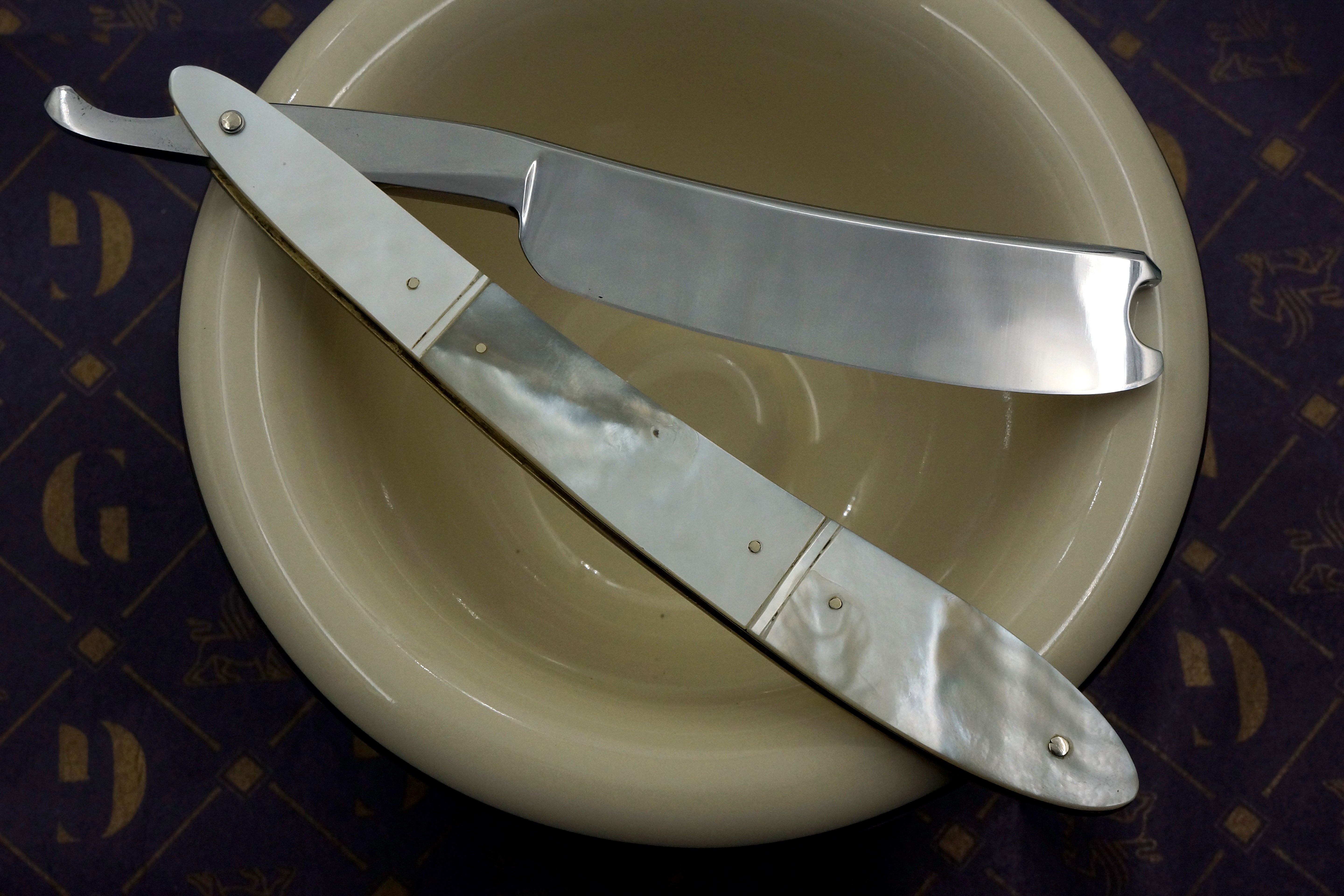 Joseph Elliot - 6/8 Blade with Mother of Pearl Scales - Fully Restored Sheffield Straight Razor - Shave Ready