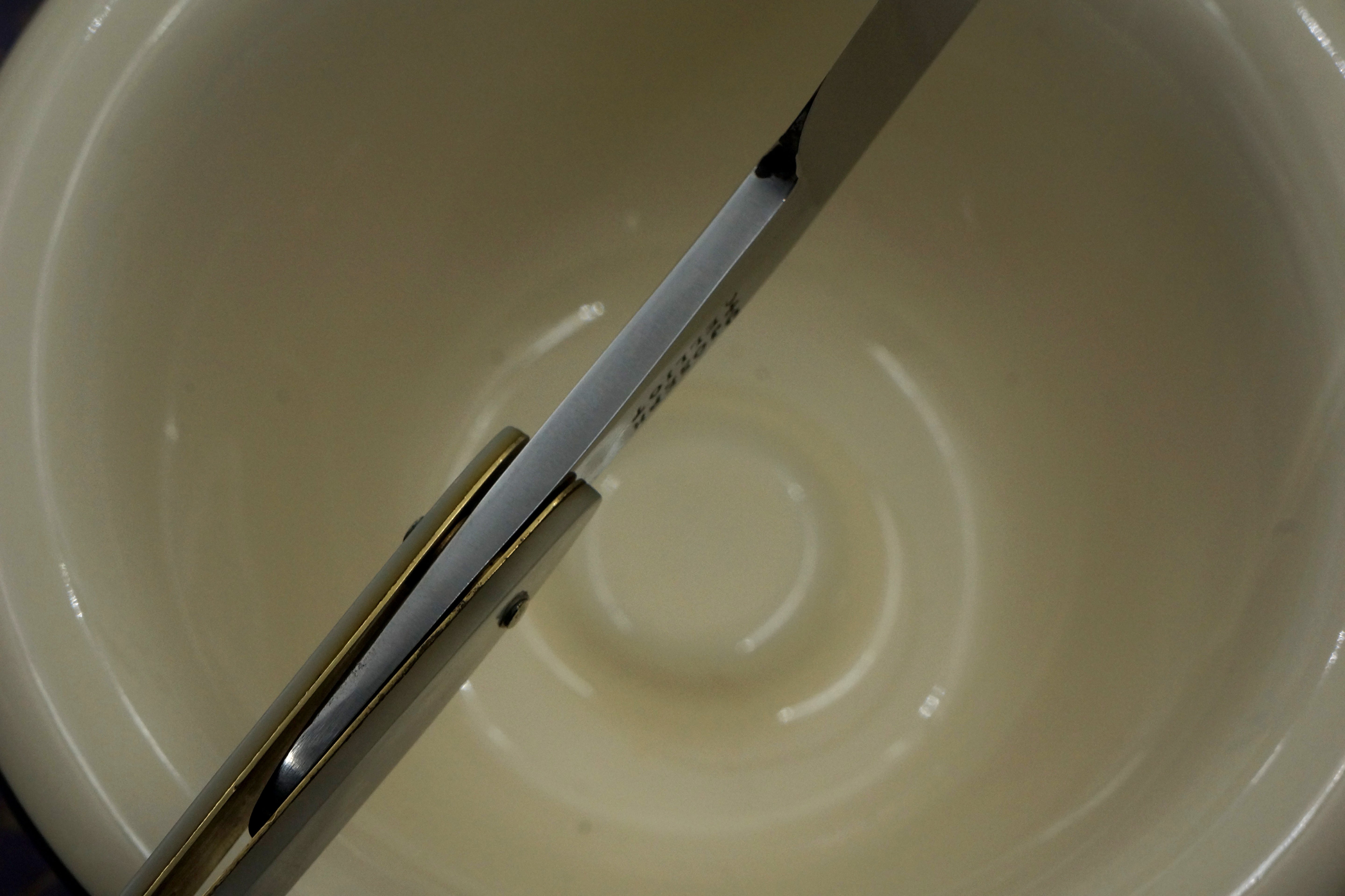 Joseph Elliot - 6/8 Blade with Mother of Pearl Scales - Fully Restored Sheffield Straight Razor - Shave Ready