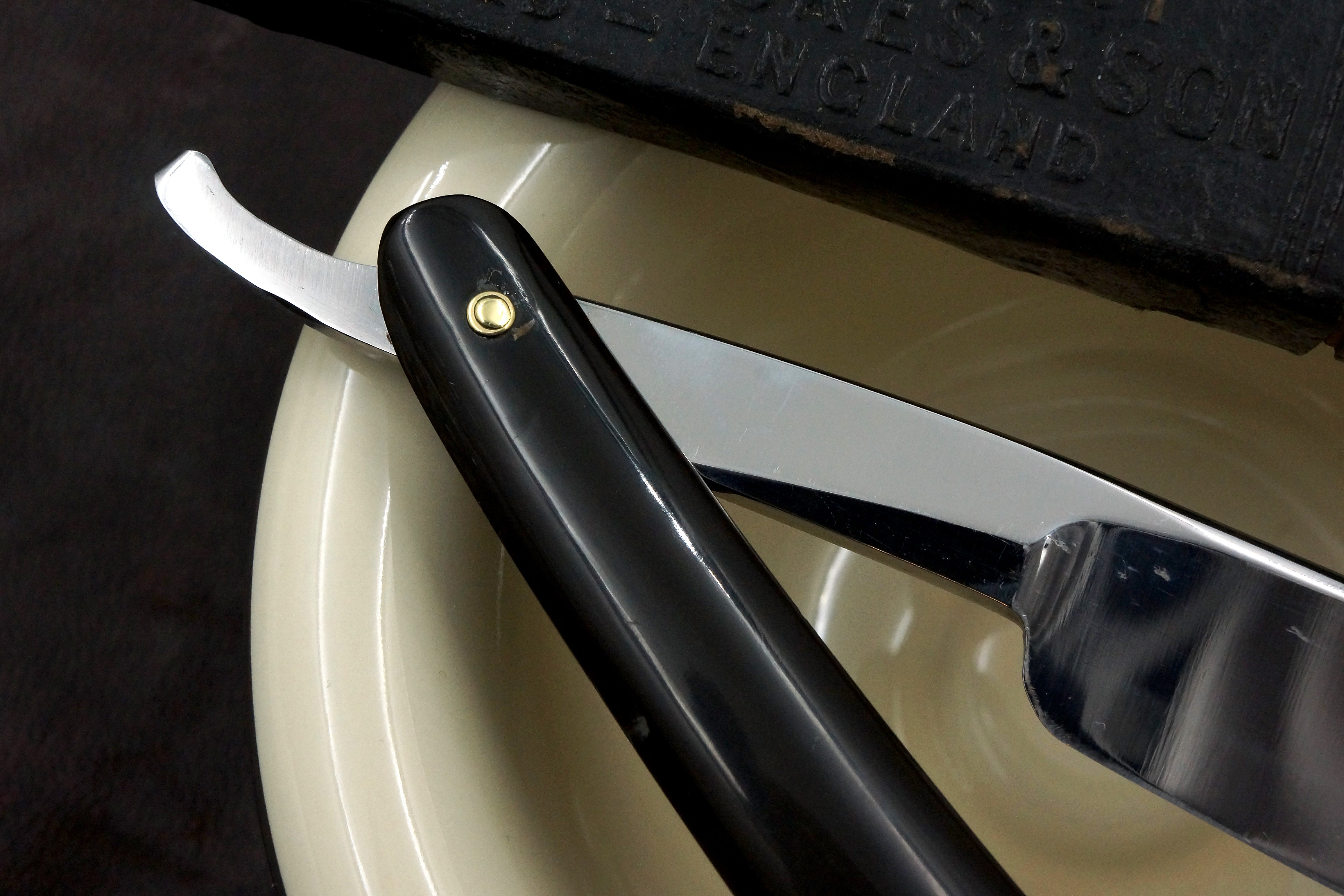 Jonathan Crookes 13/16 Near Wedge - Fancy Scales Fully Restored Original Scales Sheffield Straight Razor - Shave Ready