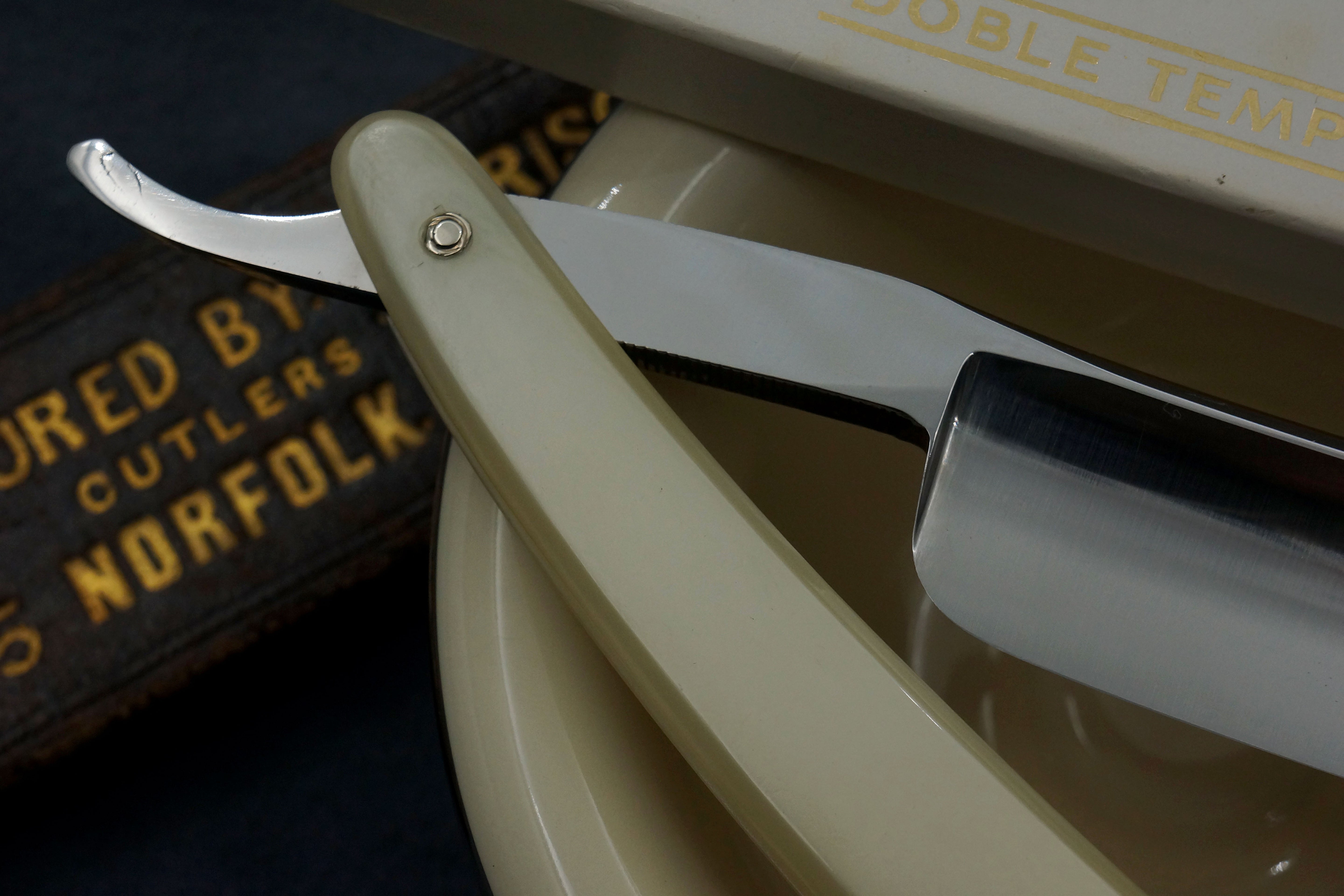 Filarmonica JMP Doble Temple No. 14 15/16" Full Hollow Blade - Near Pristine Vintage Spanish Straight Razor - Shave Ready