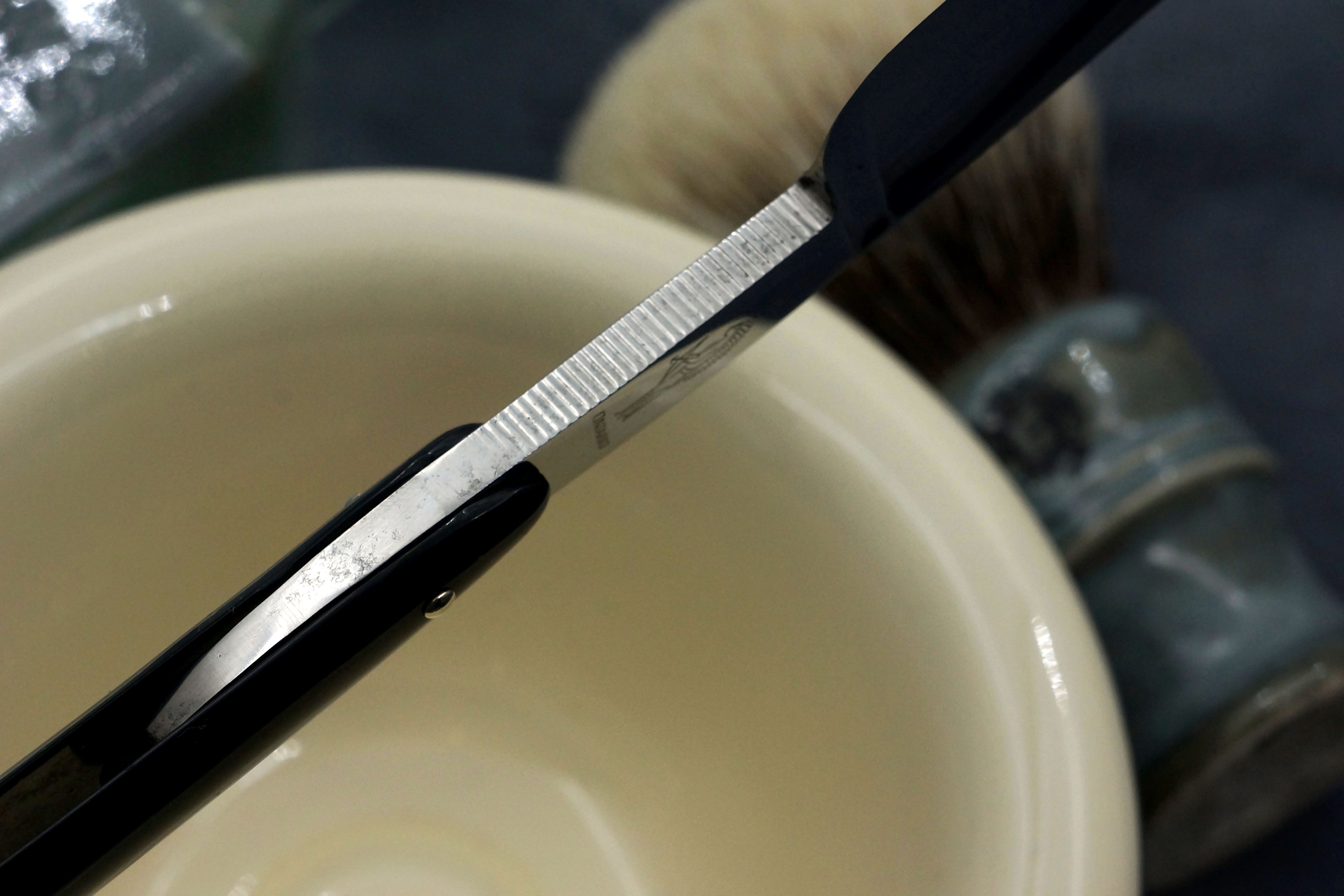 Ontario Cutlery - Near Pristine 6/8 Full Hollow Blade - American Vintage Straight Razor - Shave Ready