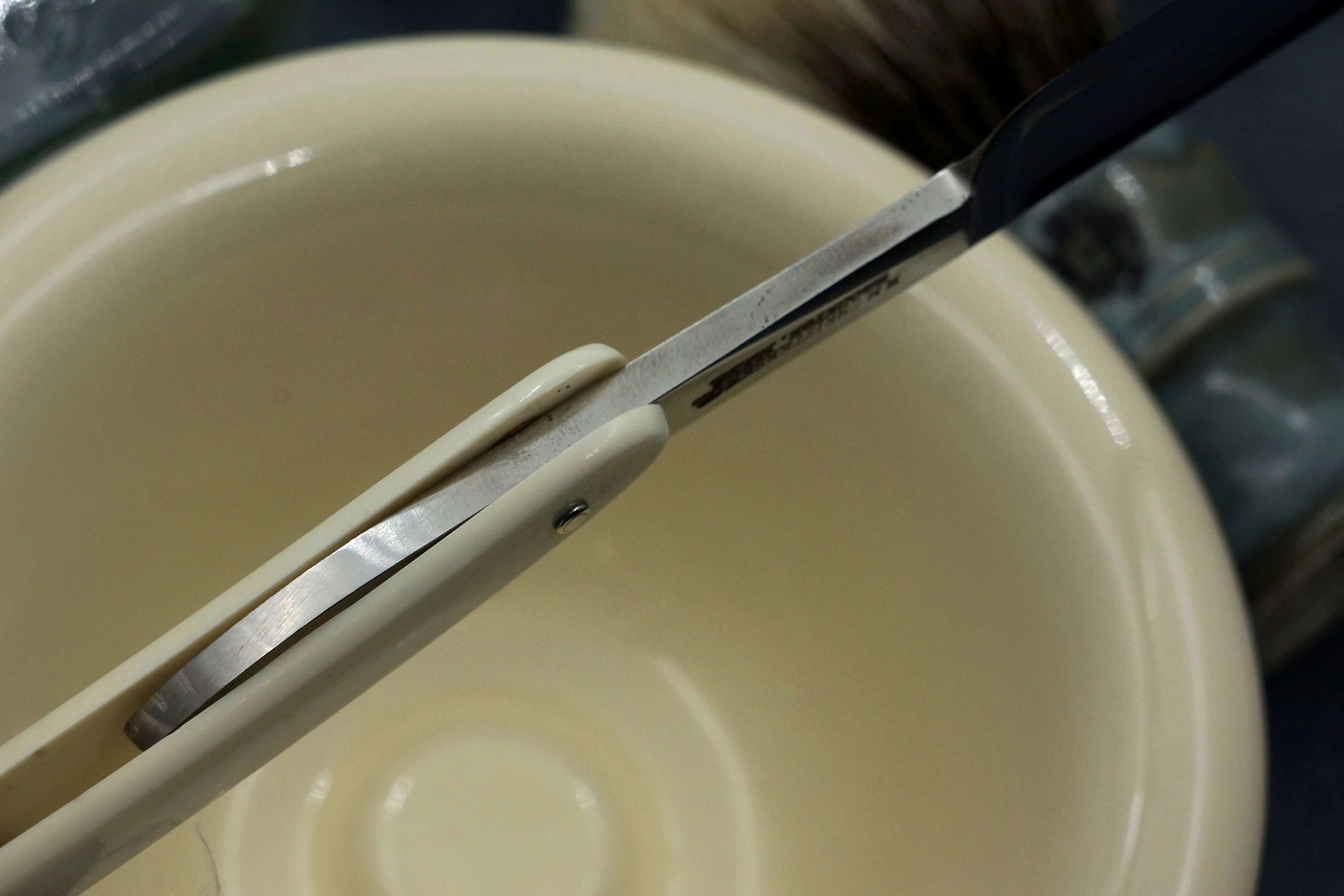 H.M. Christensen 5/8 - Near Mint Vintage Brockton Mass. American Straight Razor - Shave Ready
