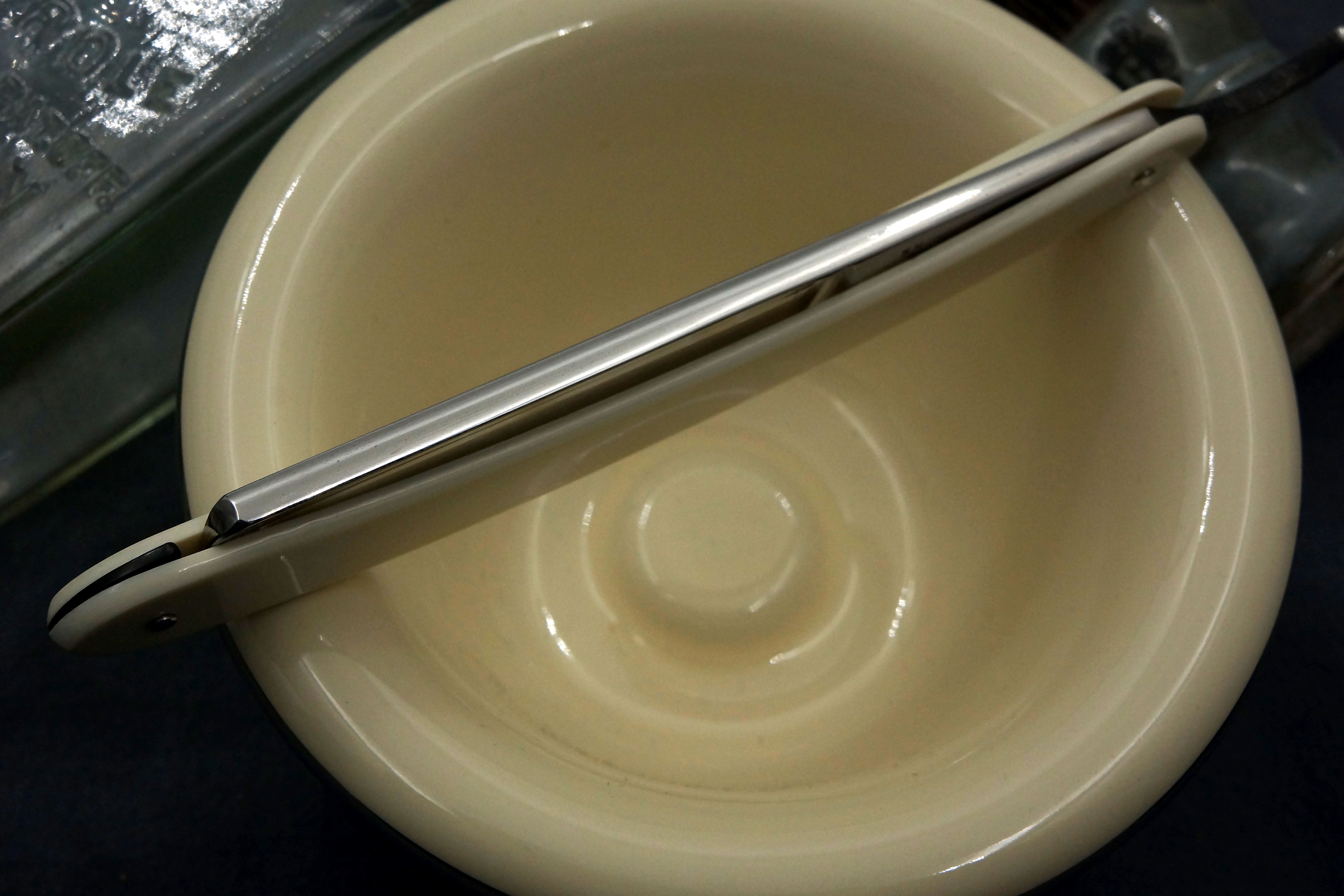 H.M. Christensen 5/8 - Near Mint Vintage Brockton Mass. American Straight Razor - Shave Ready