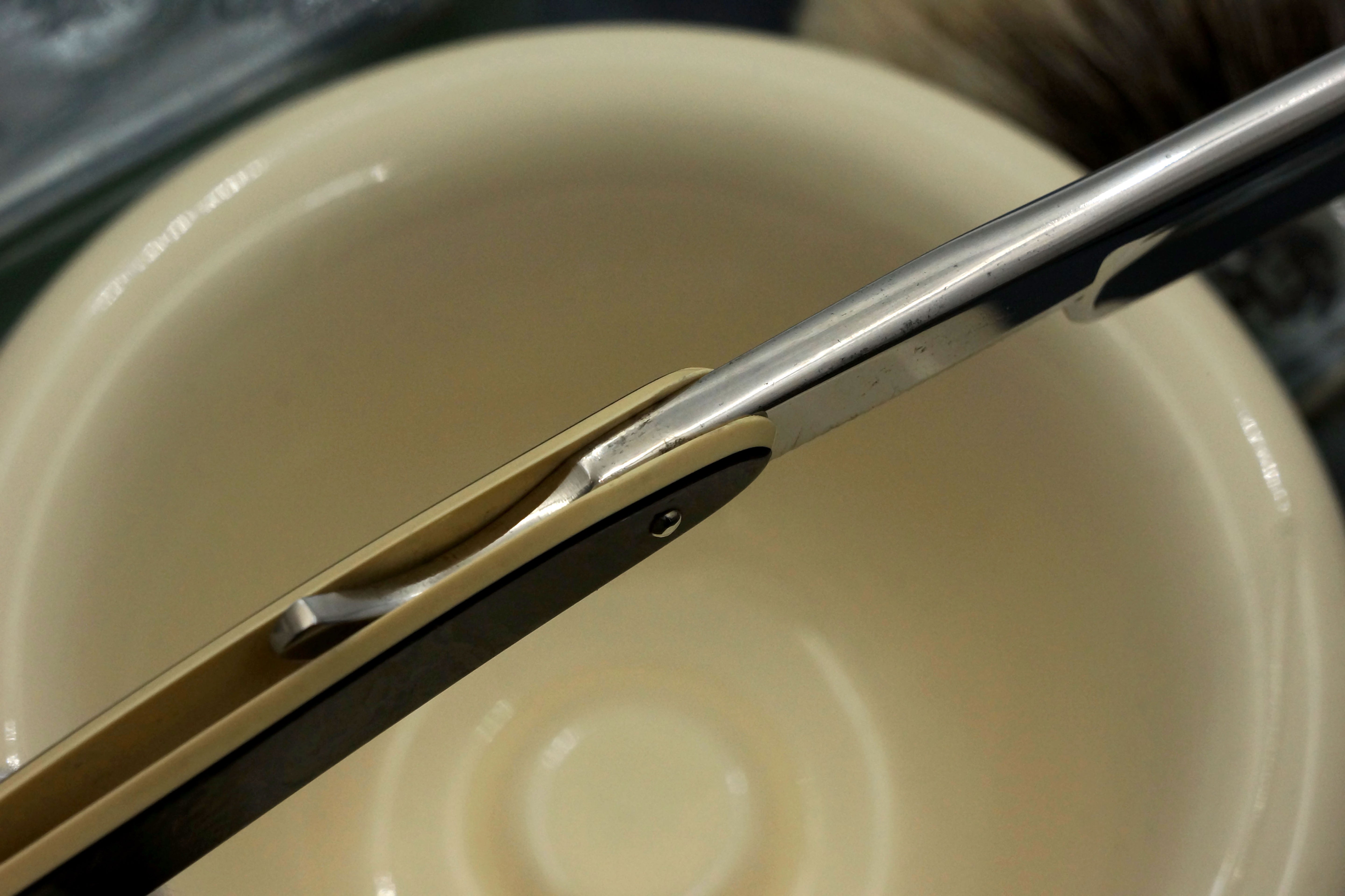 Robeson ShurEdge "Nu-Bak" - 6/8 Full Hollow -Near Mint USA Straight Razor - Shave Ready