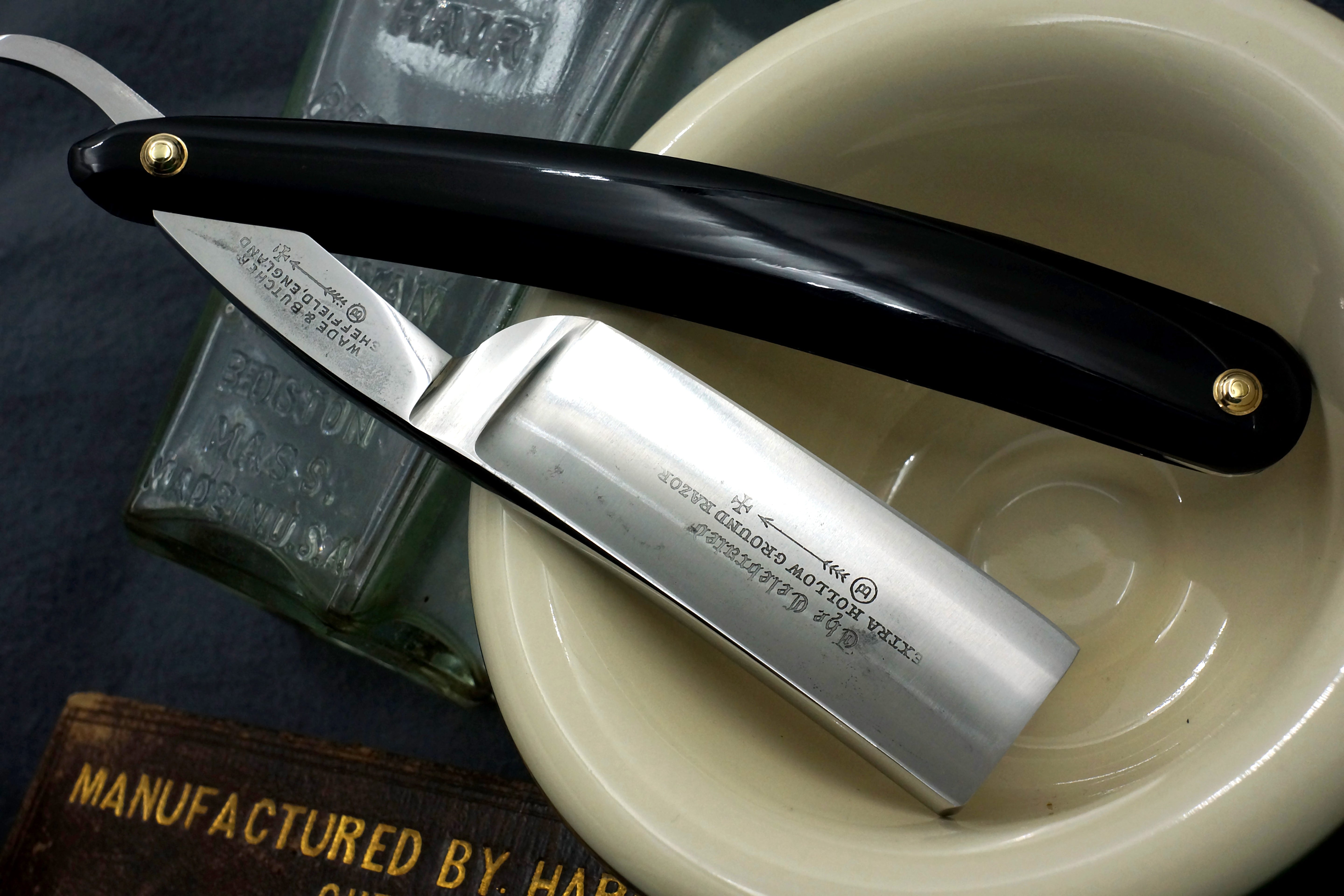 Wade & Butcher "Celebrated Extra Hollow Ground" 8/8 Blade Sheffield Straight Razor - Shave Ready