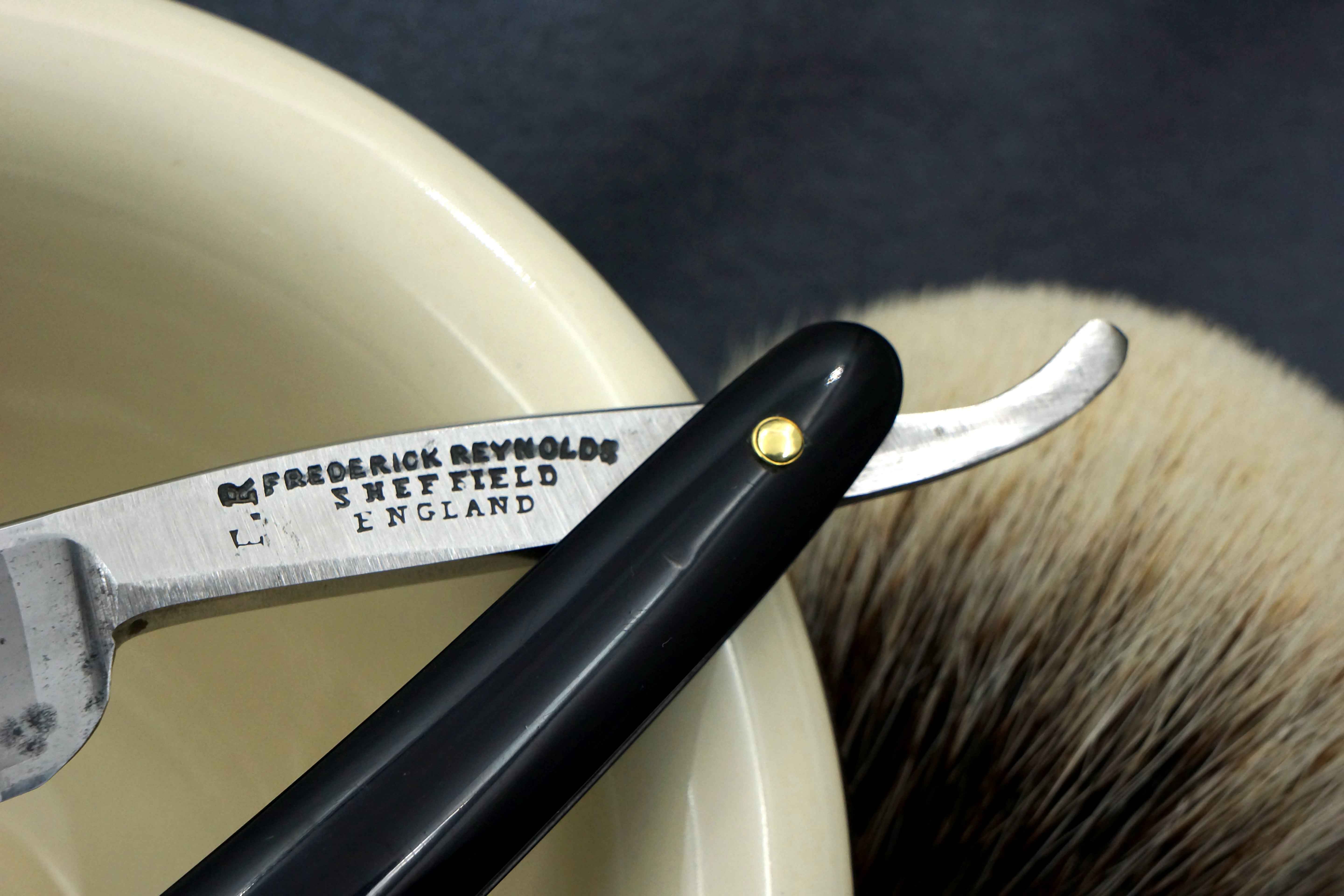 Frederick Reynolds "The Prince's Own" 5/8 - Fully Restored Sheffield Straight Razor - Shave Ready