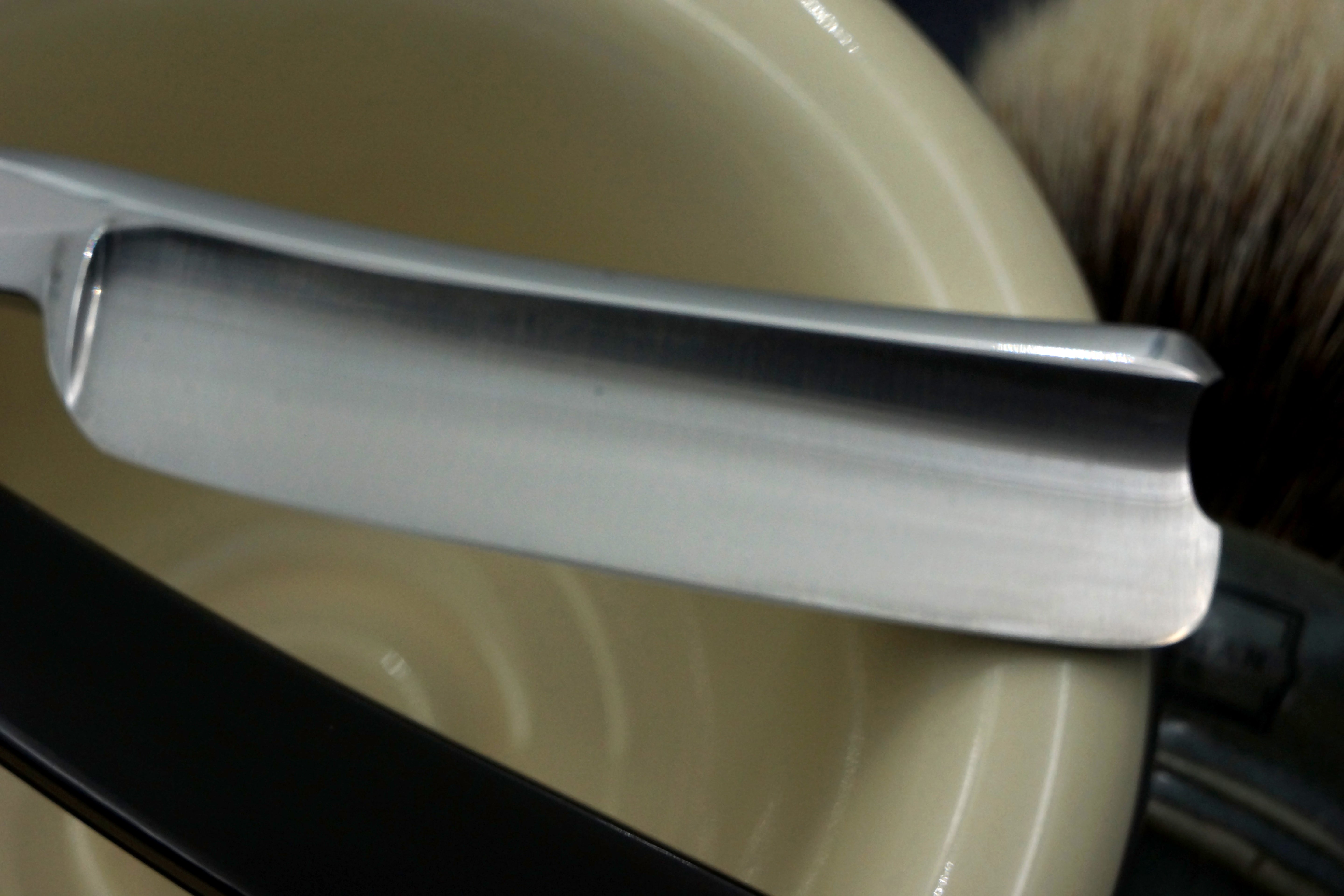 Wade & Butcher 13/16 Blade with Original Horn Scales - Fully Restored Sheffield Straight Razor - Shave Ready