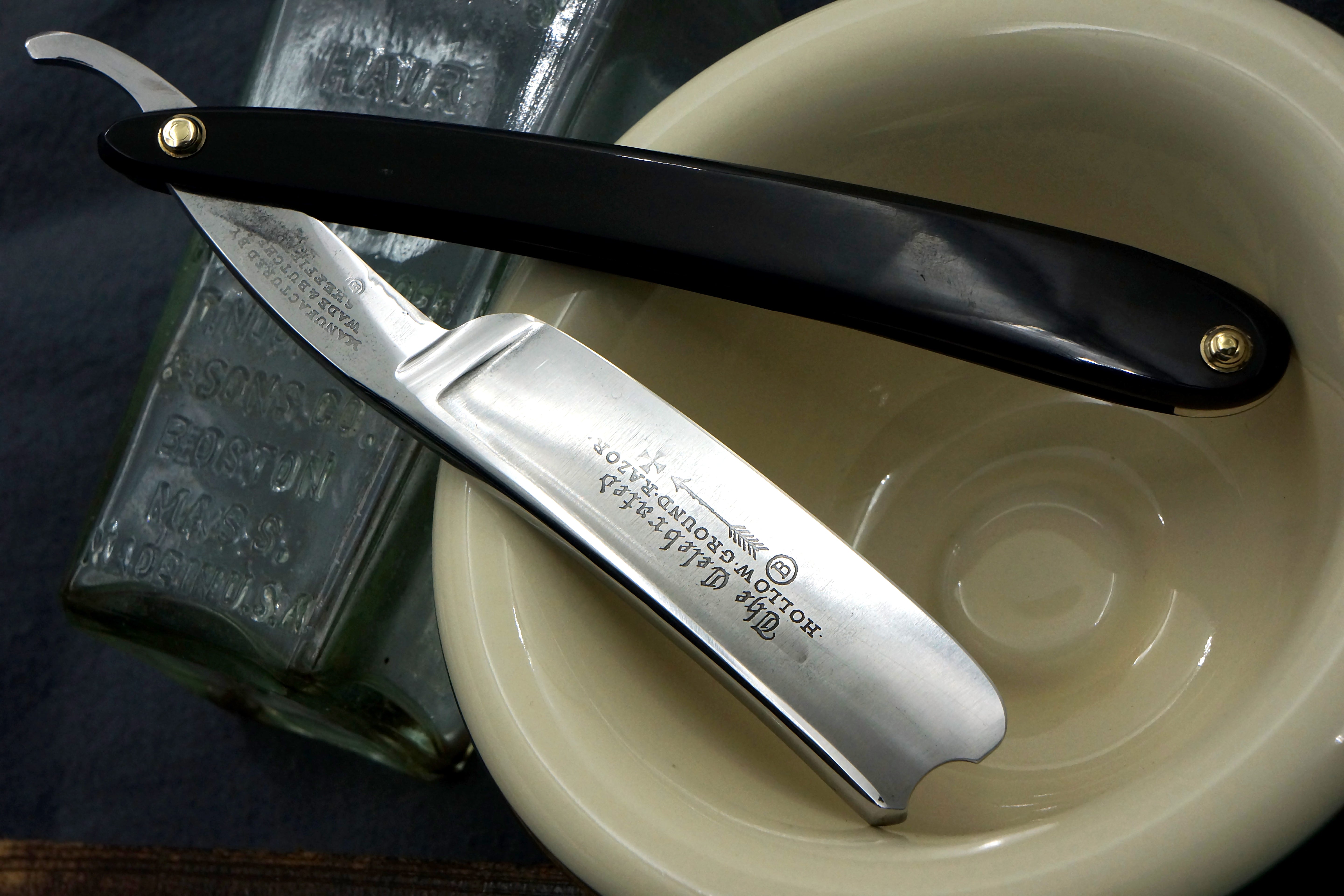 Wade & Butcher Celebrated Hollow Ground 13/16" wide - Fully Restored with New Horn Scales Sheffield Straight Razor - Shave Ready