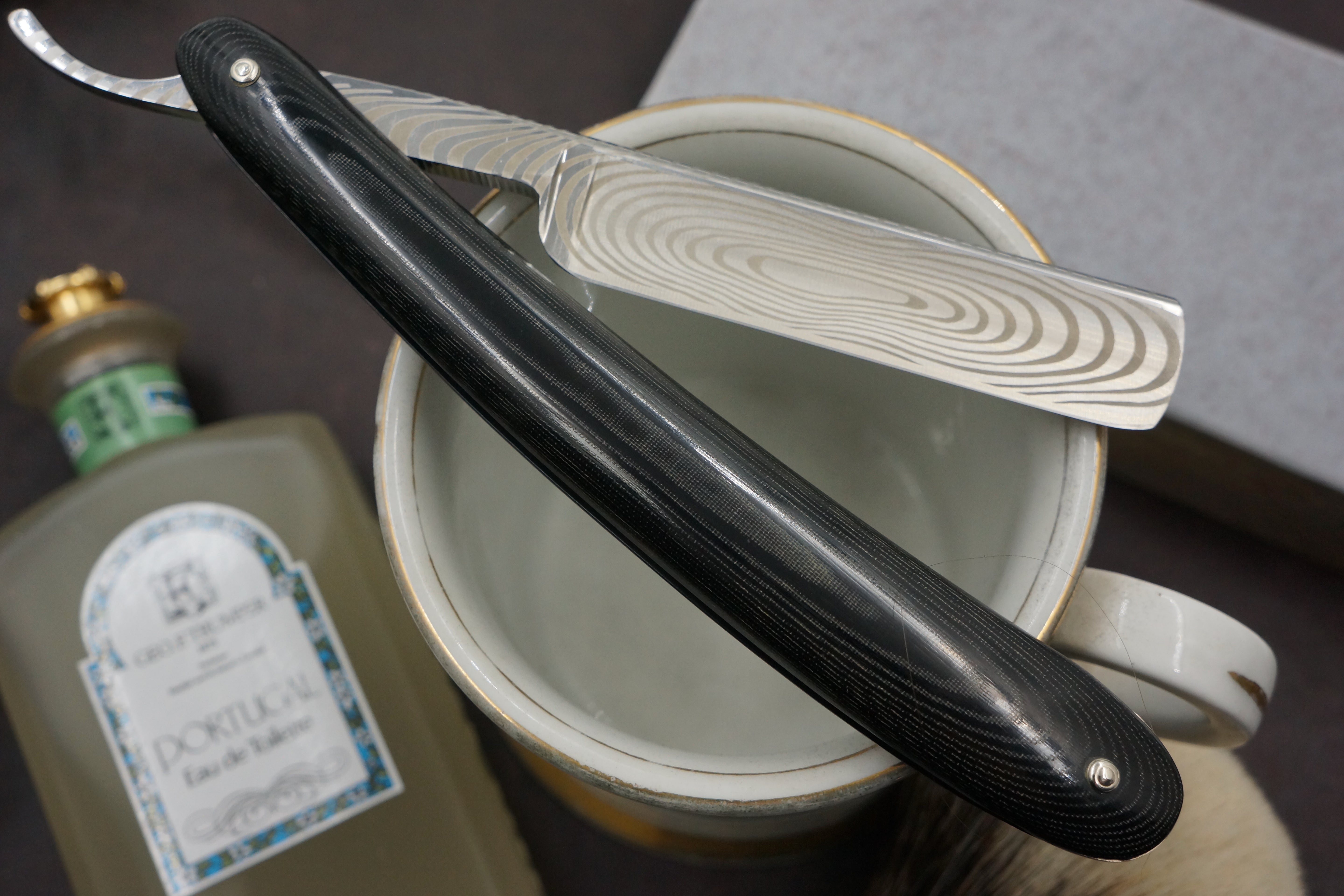 Dovo "En Vogue" No. 105 - Preowned Fancy 11/16 Full Hollow Blade - Solingen Straight Razor - Shave Ready