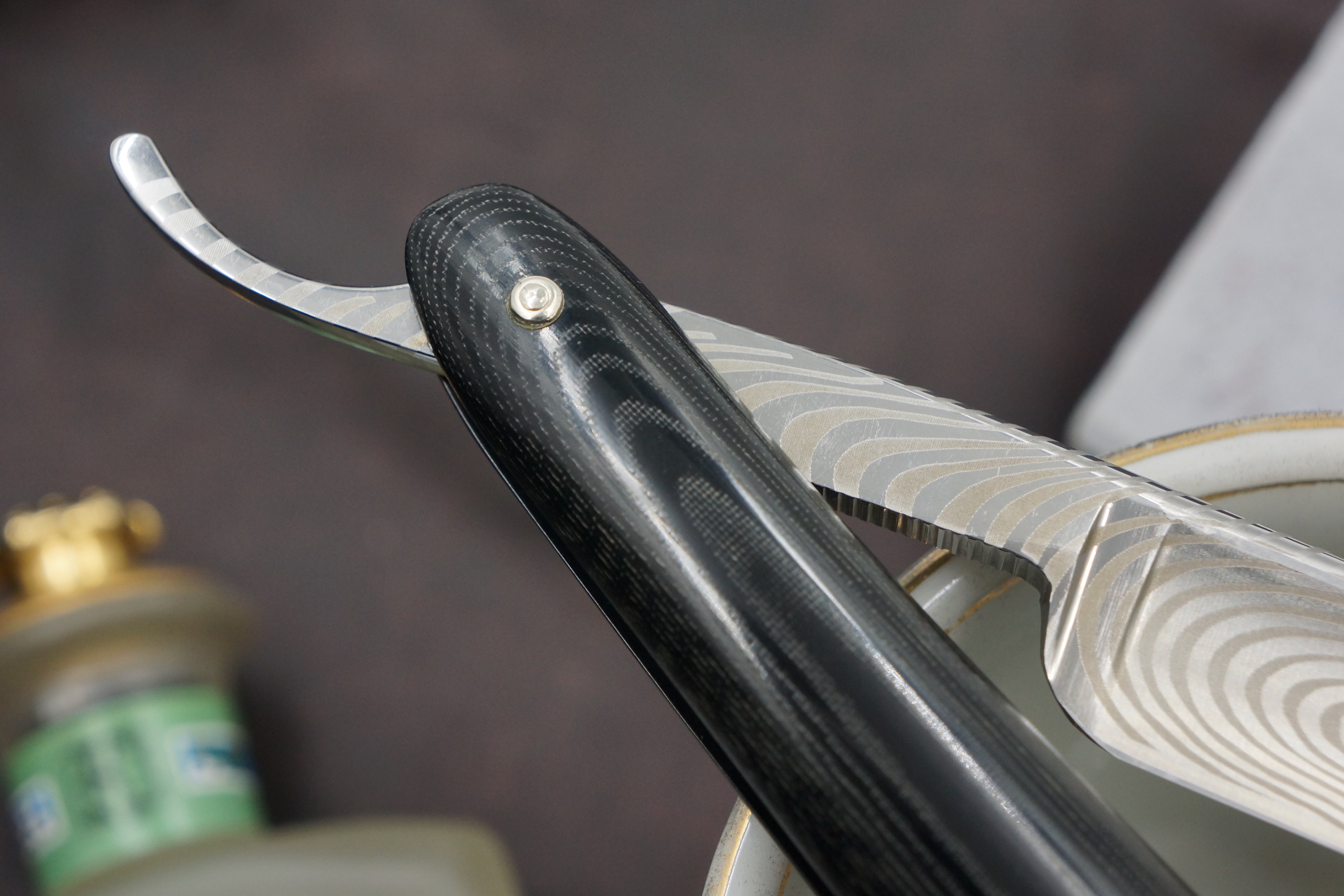 Dovo "En Vogue" No. 105 - Preowned Fancy 11/16 Full Hollow Blade - Solingen Straight Razor - Shave Ready