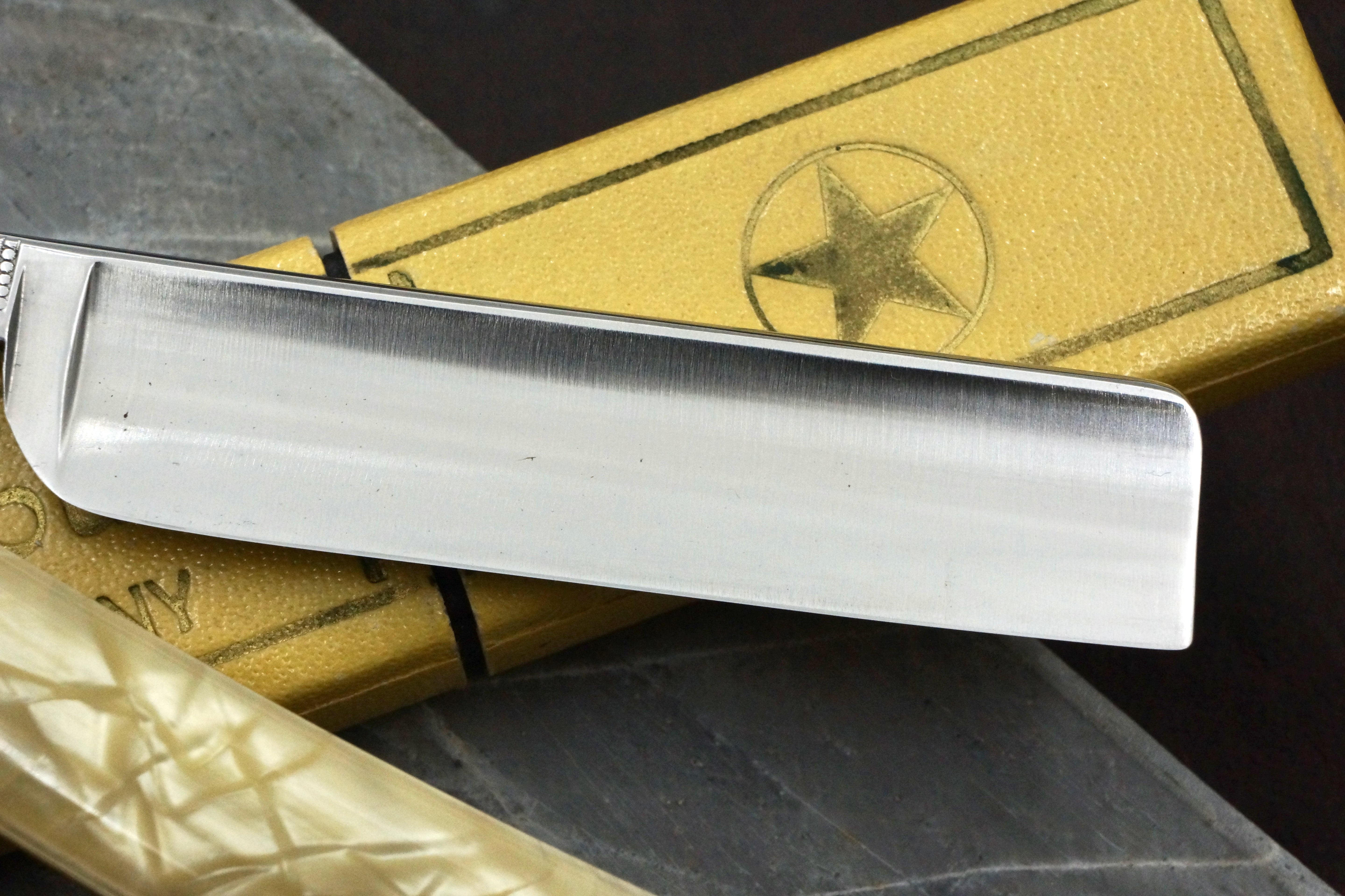 Peter J. Michels CMON Super XX - Near Pristine 5/8 Blade - Vintage Solingen Straight Razor - Shave Ready