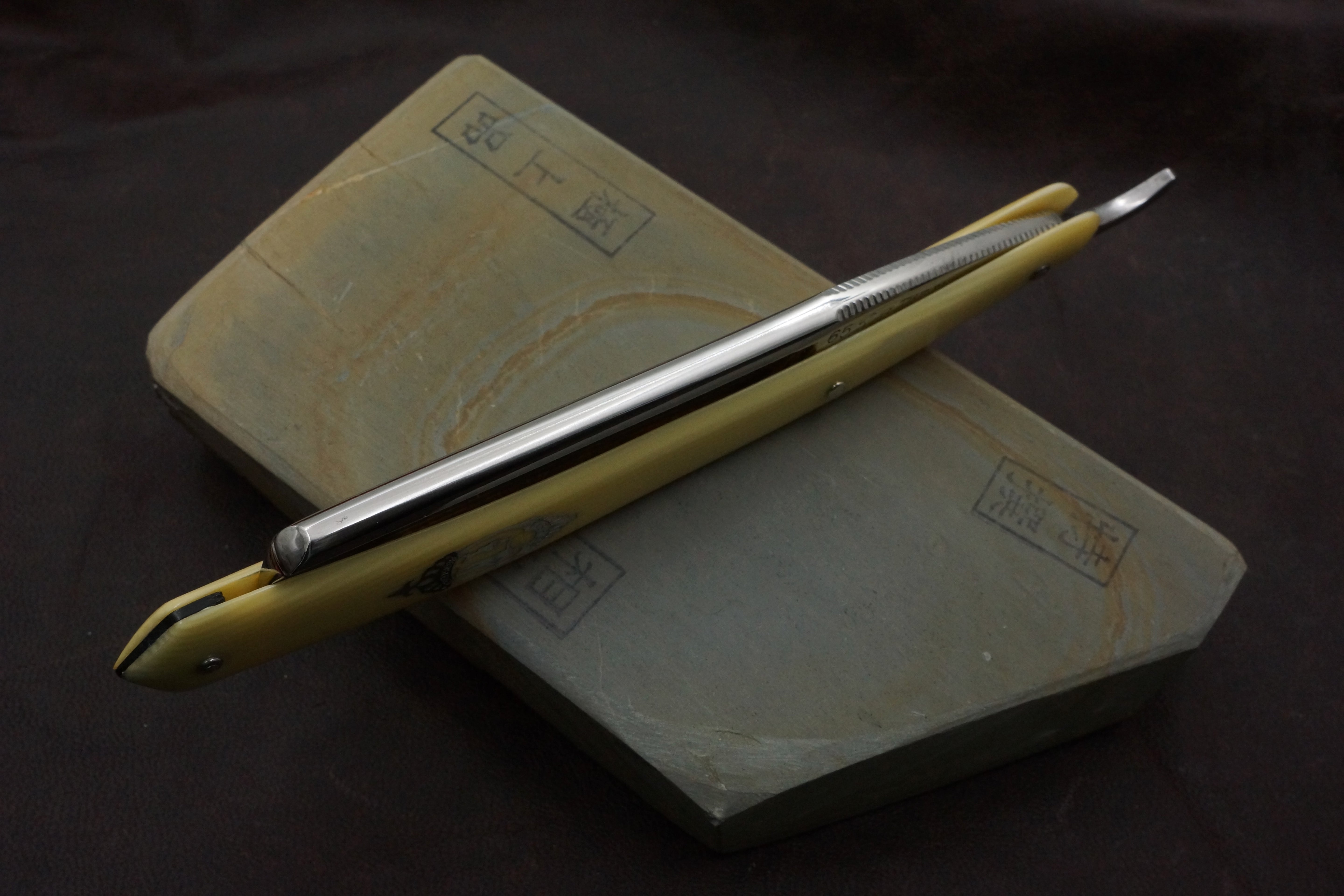 Paul Kohl "The Fisher" - Excellent + 13/16 Full Hollow Blade - Vintage Solingen Straight Razor - Shave Ready