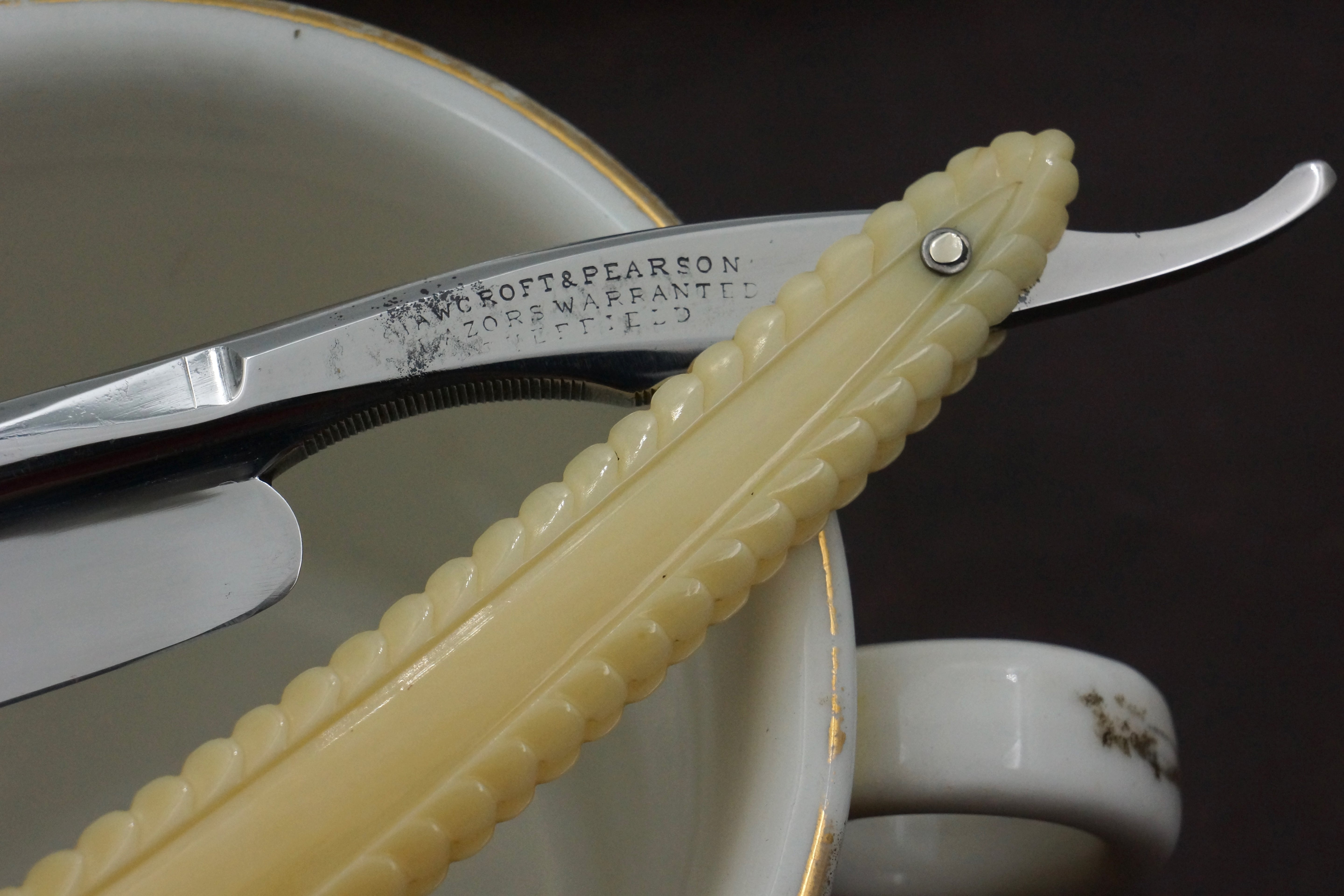 Hawcroft & Pearson - Stunning Rare 11/16 Very Fancy Blade & Carved Ivory Scales -Sheffield Straight Razor - Shave Ready