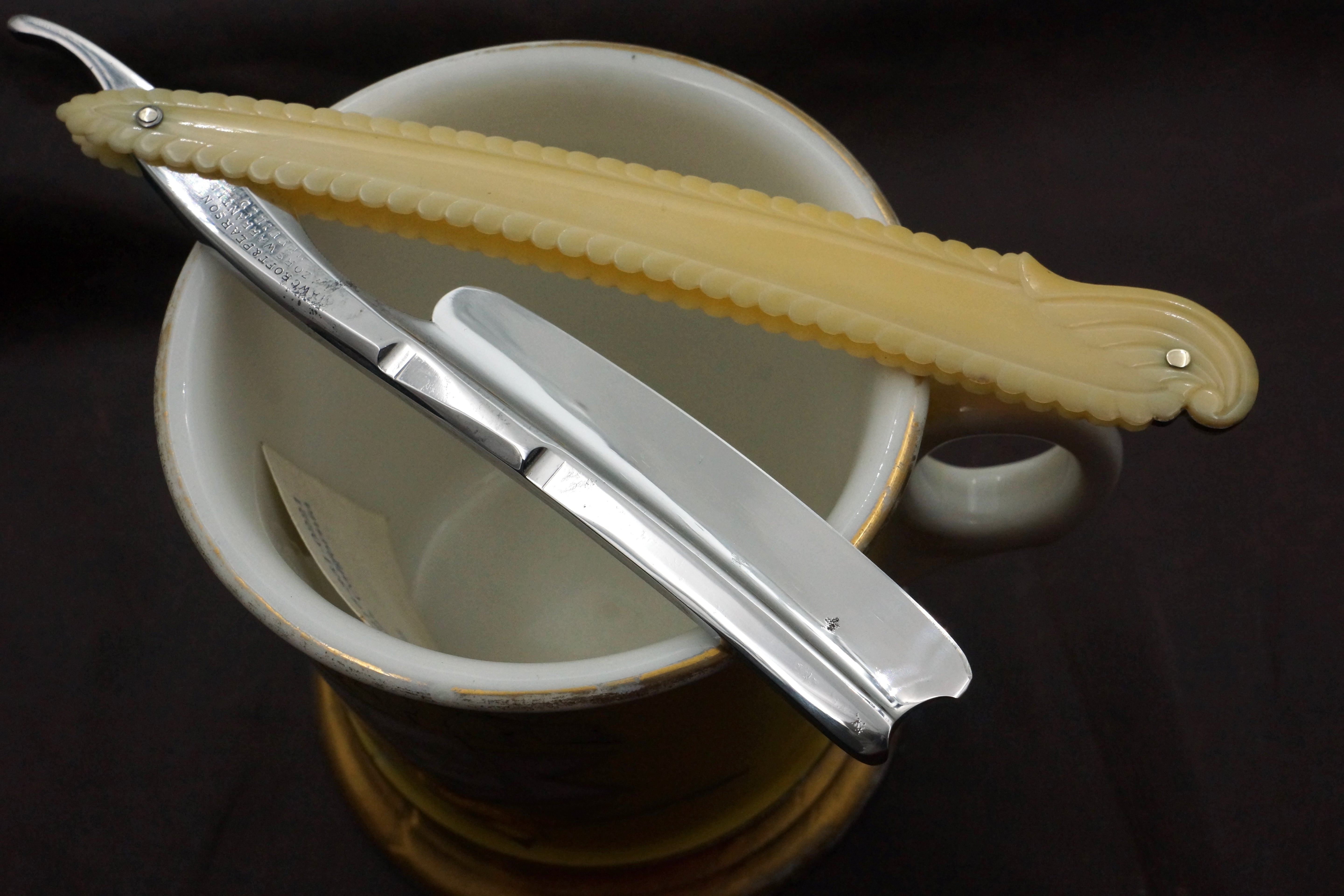 Hawcroft & Pearson - Stunning Rare 11/16 Very Fancy Blade & Carved Ivory Scales -Sheffield Straight Razor - Shave Ready