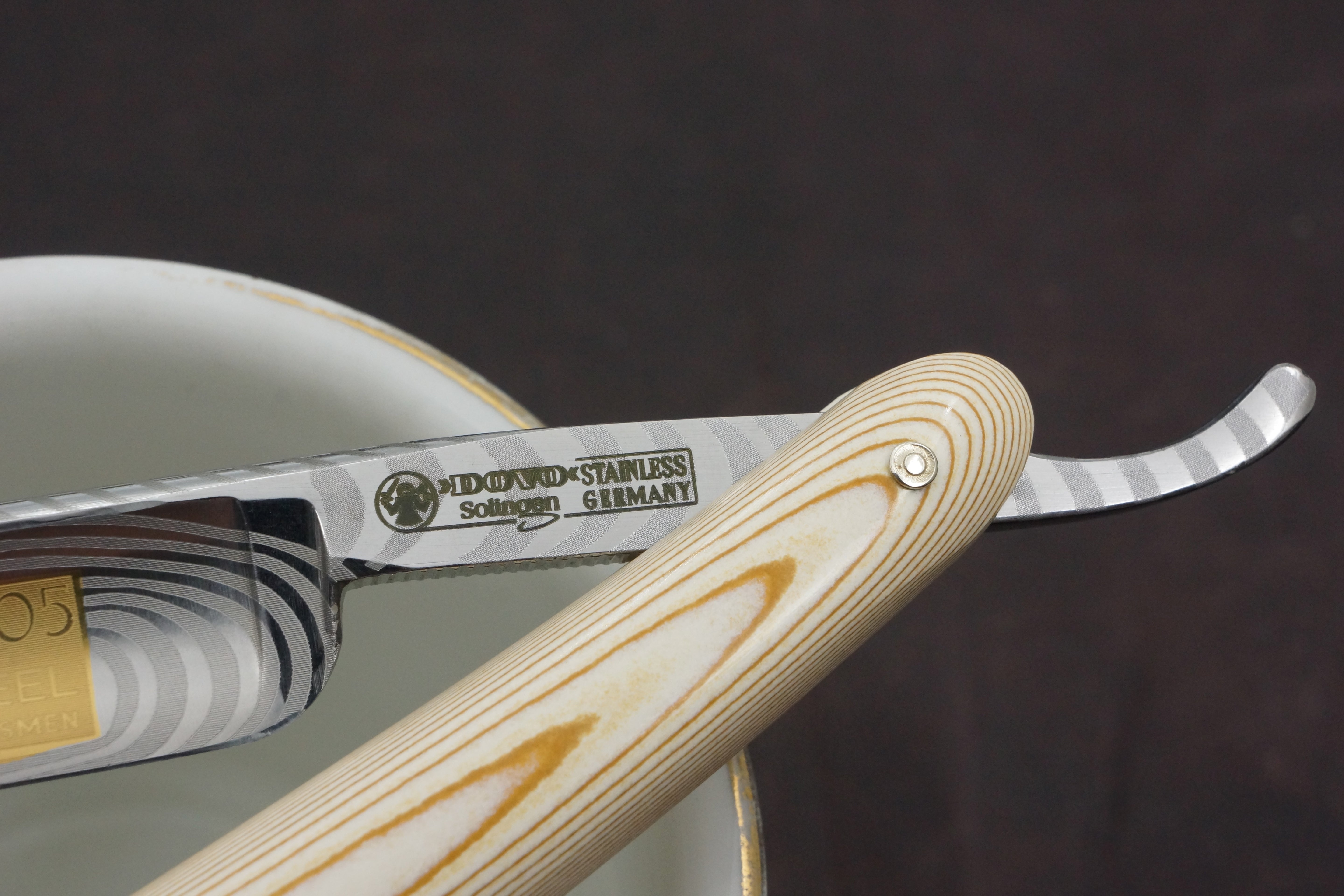 Dovo "En Vogue" No. 105 - Preowned Fancy 11/16 Full Hollow Blade - Solingen Straight Razor - Shave Ready