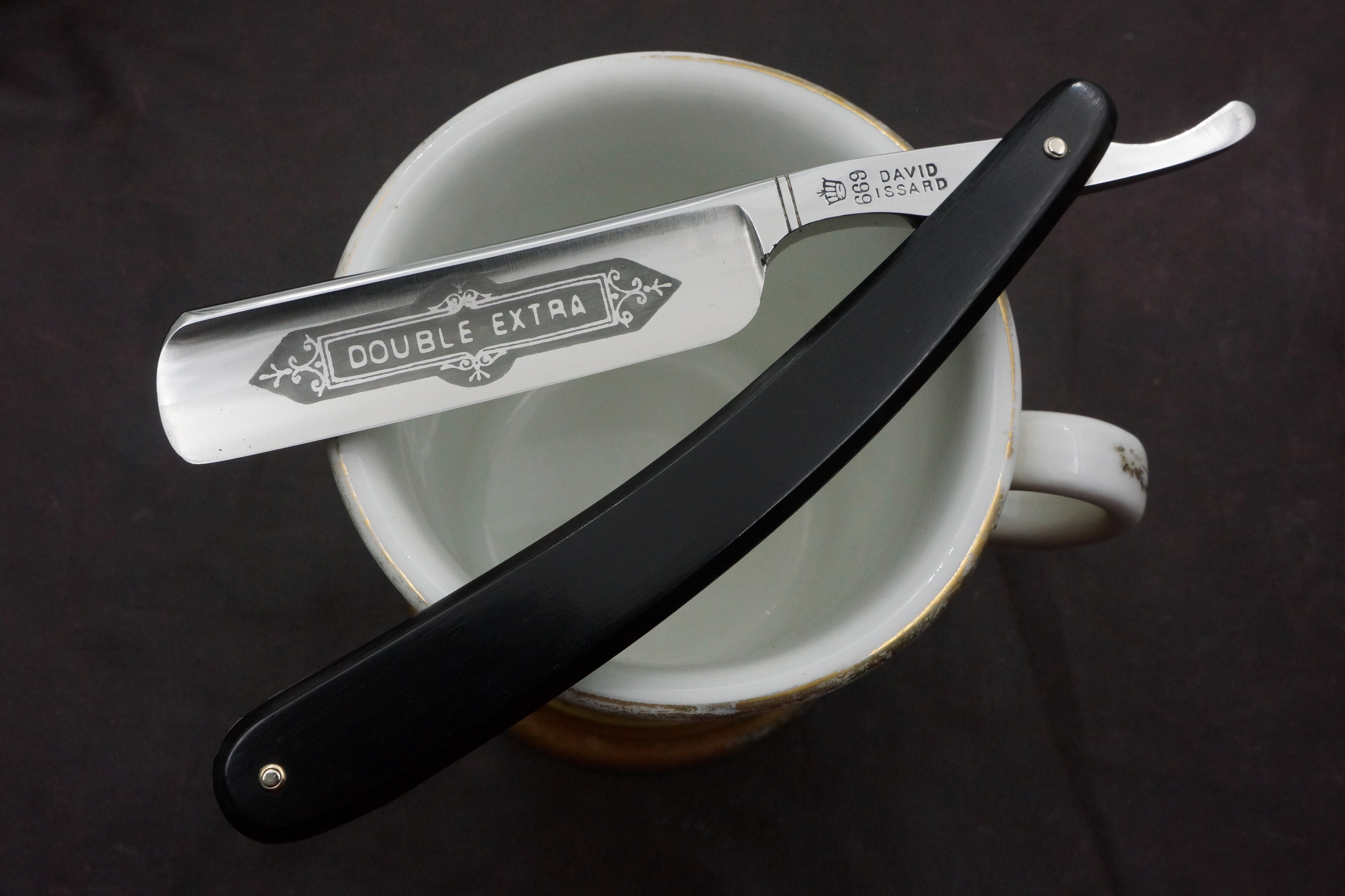 David Issard - Very Rare Like New 6/8 Full Hollow Blade - Vintage French Straight Razor - Shave Ready