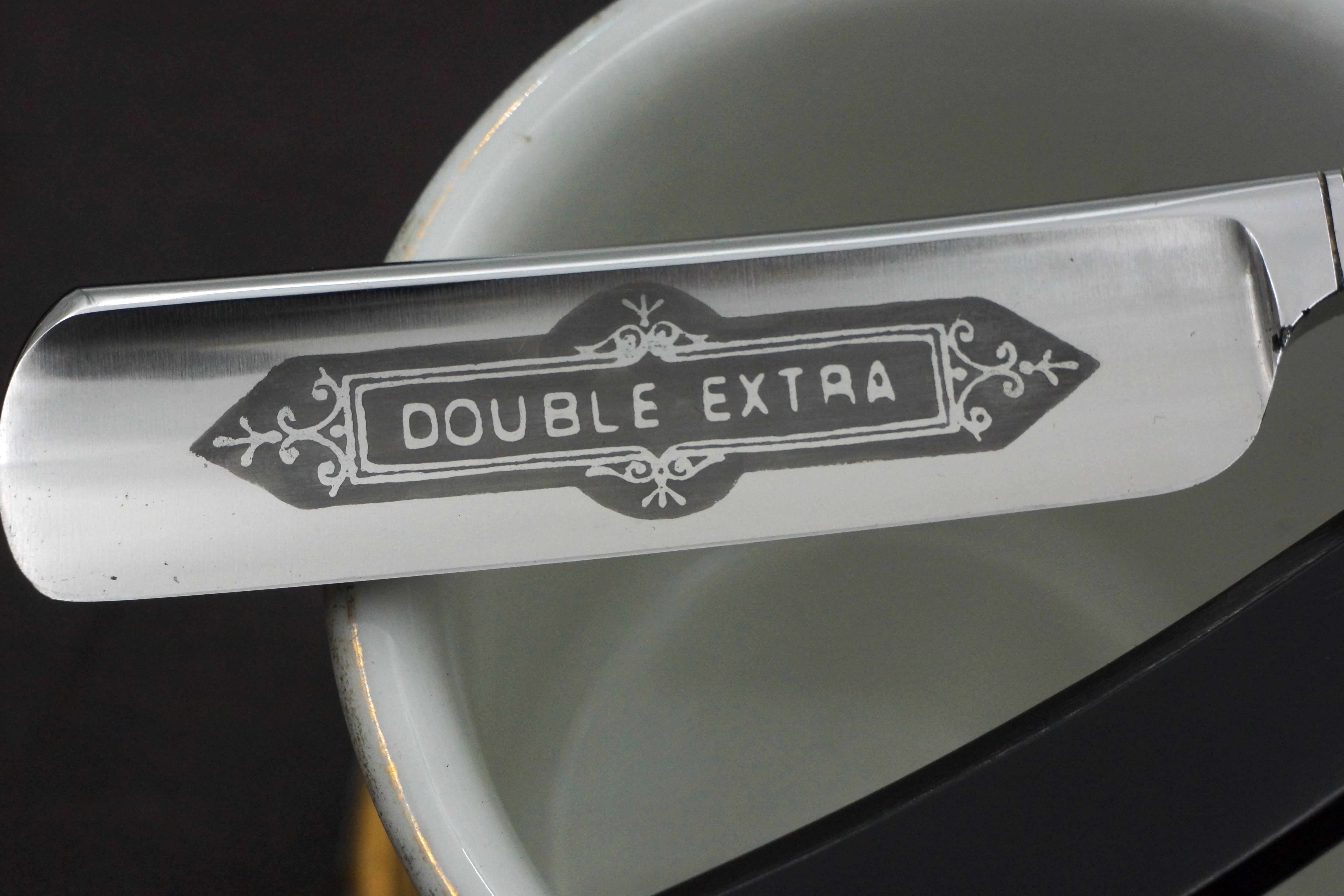 David Issard - Very Rare Like New 6/8 Full Hollow Blade - Vintage French Straight Razor - Shave Ready