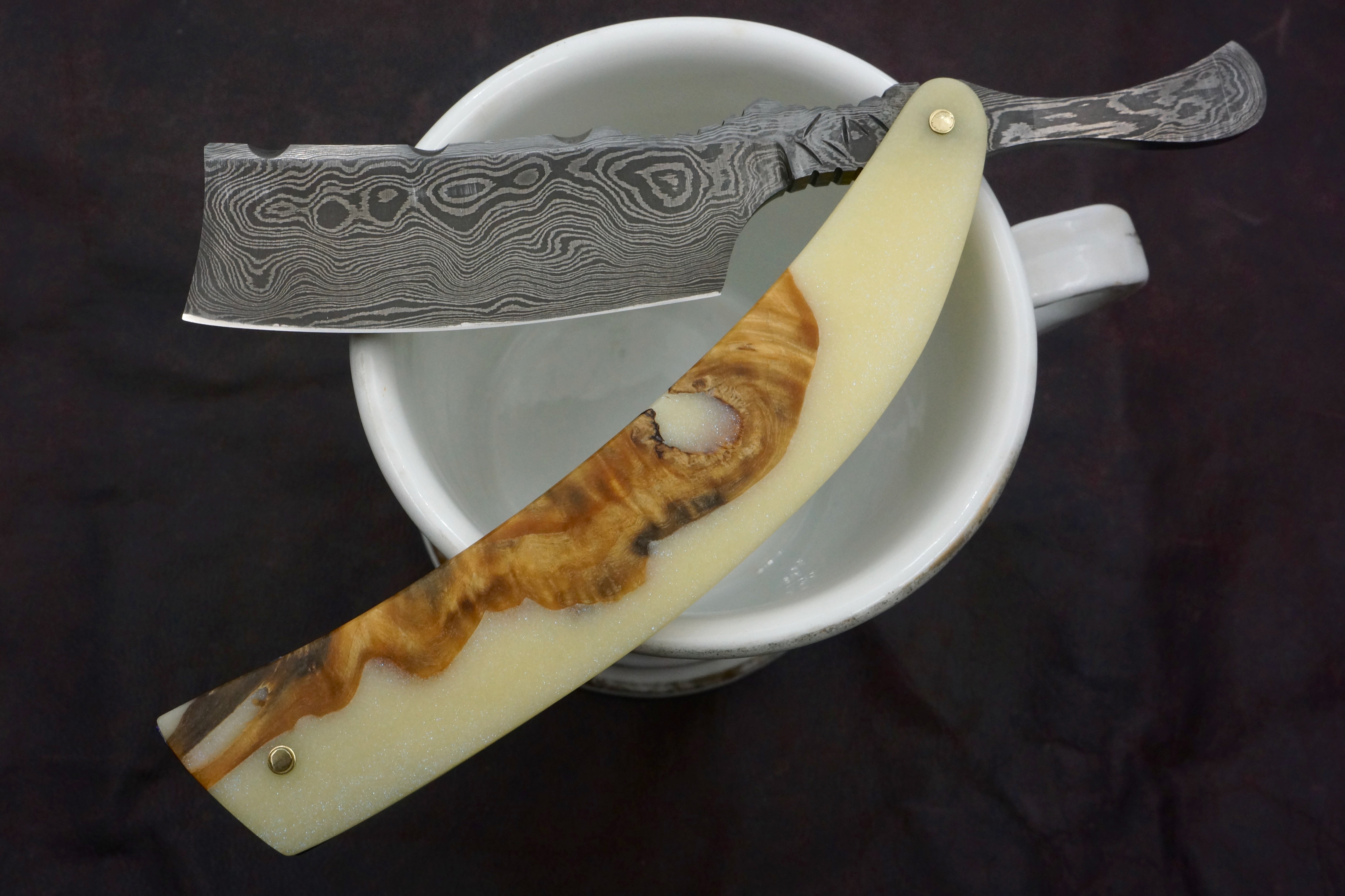 Snail Forge 15/16+ Damascus Steel Blade - Preowned Custom Straight Razor - Shave Ready