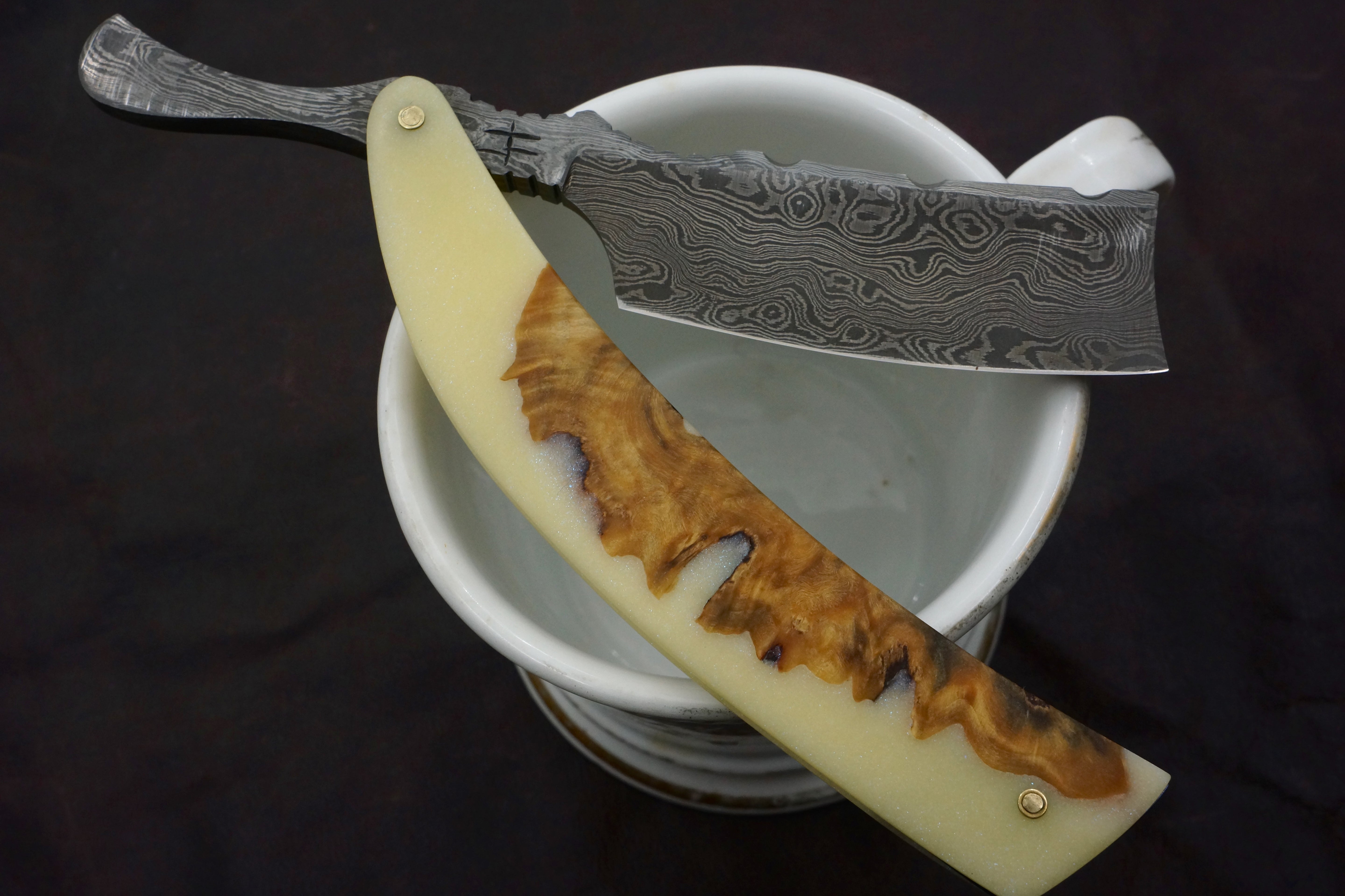 Snail Forge 15/16+ Damascus Steel Blade - Preowned Custom Straight Razor - Shave Ready