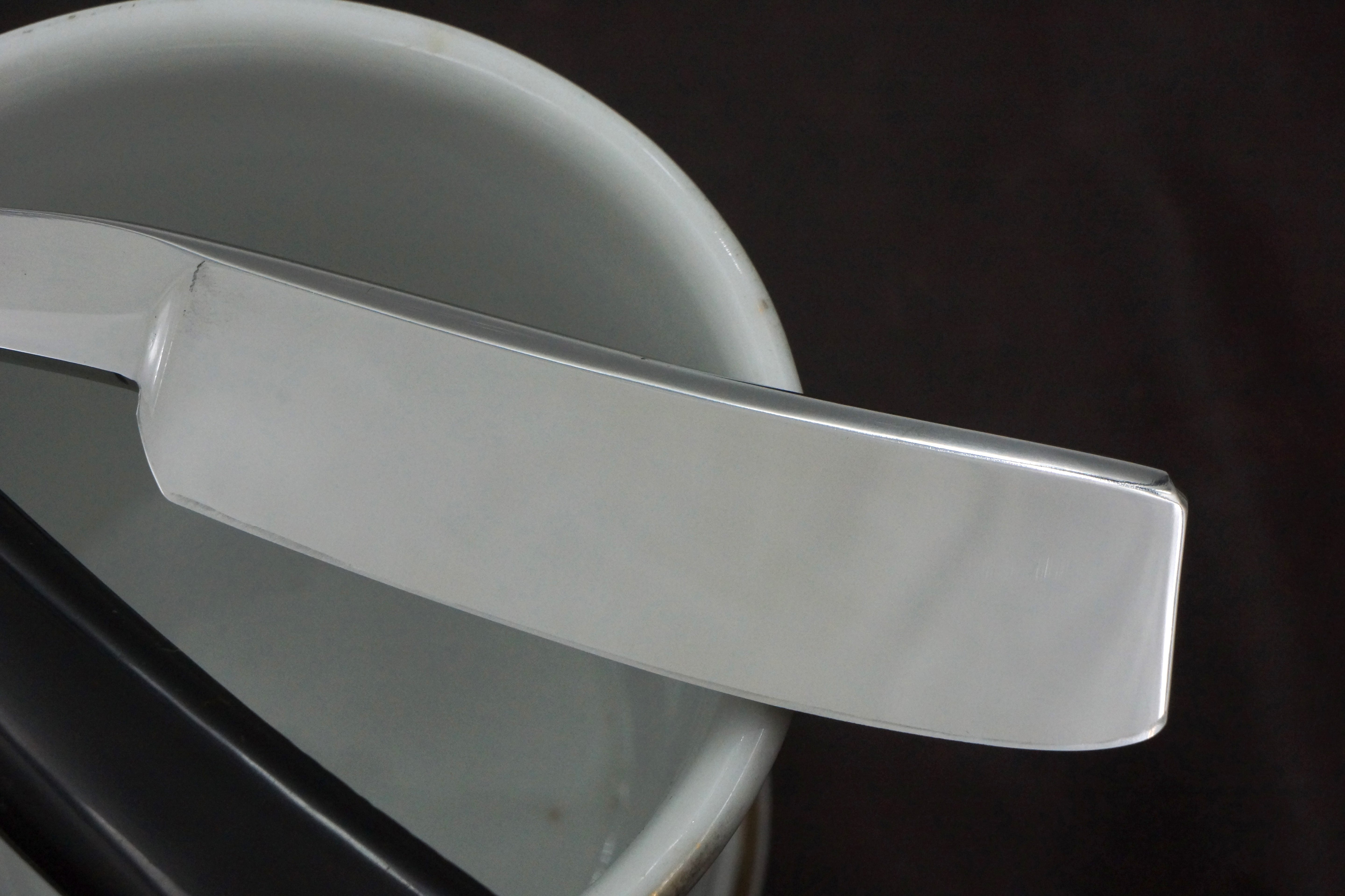 Ashton & Jackson "Improved Silver Steel - 15/16" Blade with New Horn Scales - Restored Sheffield Straight Razor - Shave Ready