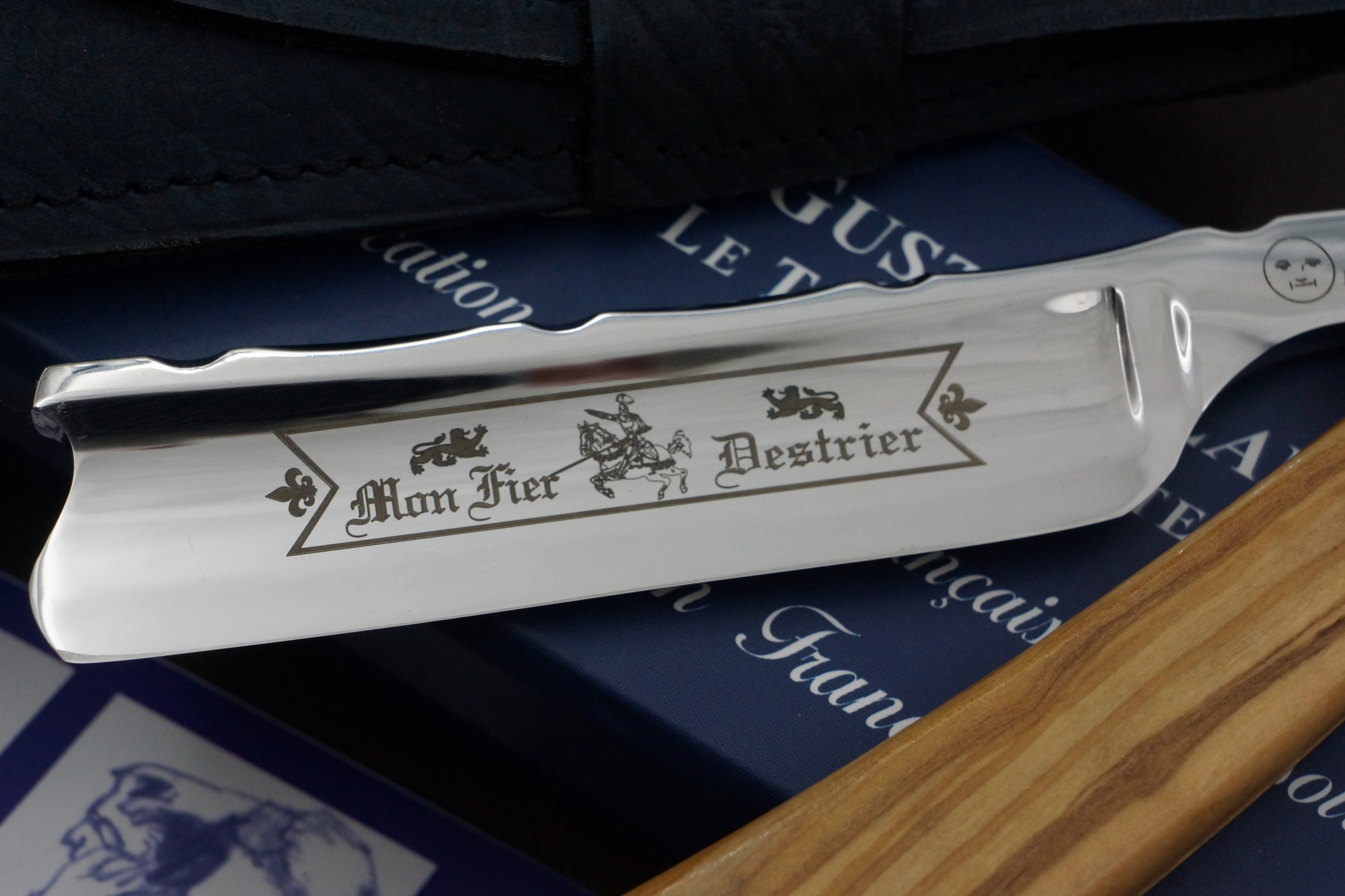 Gustave La Lune 6/8 Full Hollow Fancy Blade with Olivewood Scales - Excellent Preowned French Straight Razor - Shave Ready