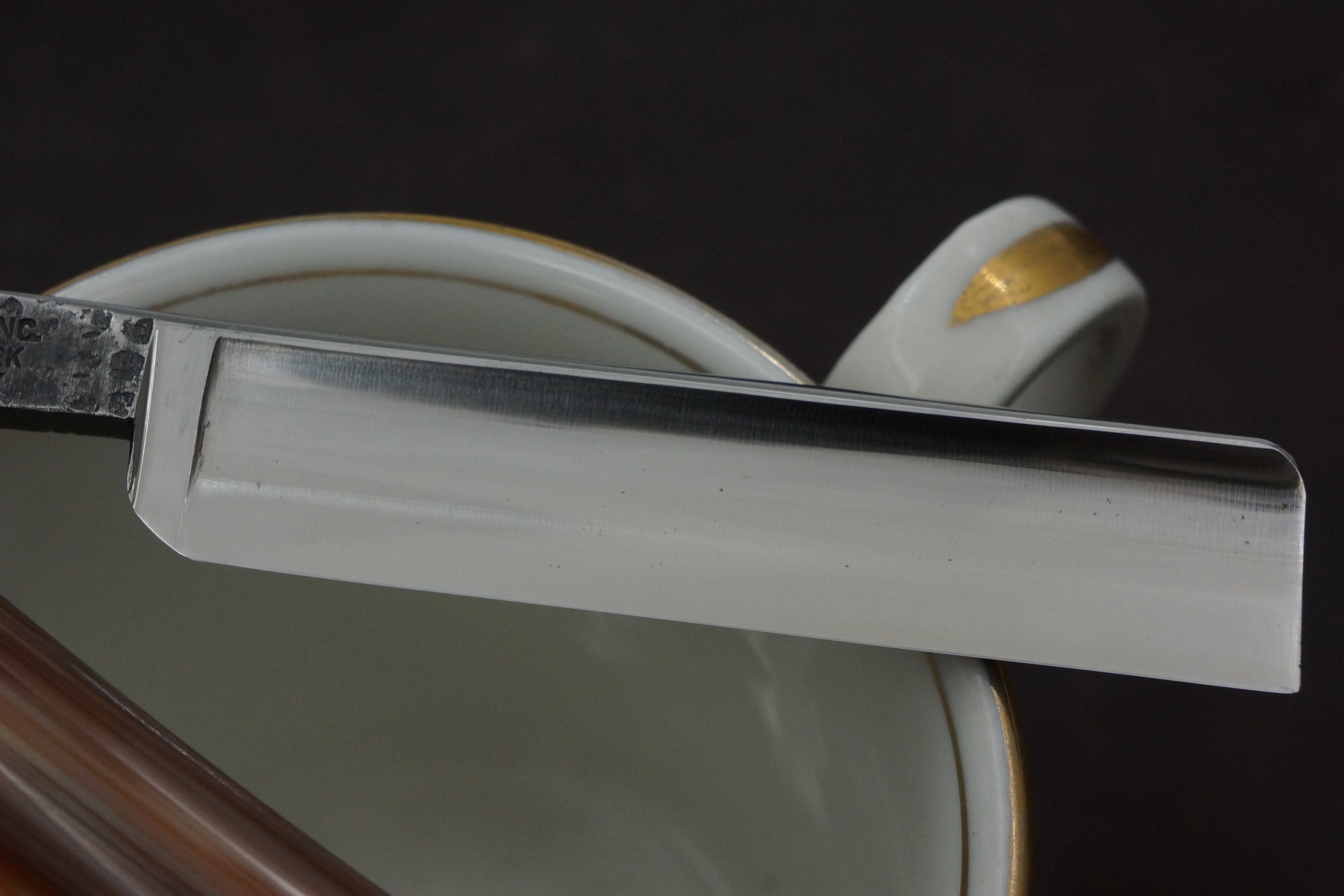 Peter J. Michels CMON HF - Near Pristine 5/8 Blade - Vintage Solingen Straight Razor - Shave Ready