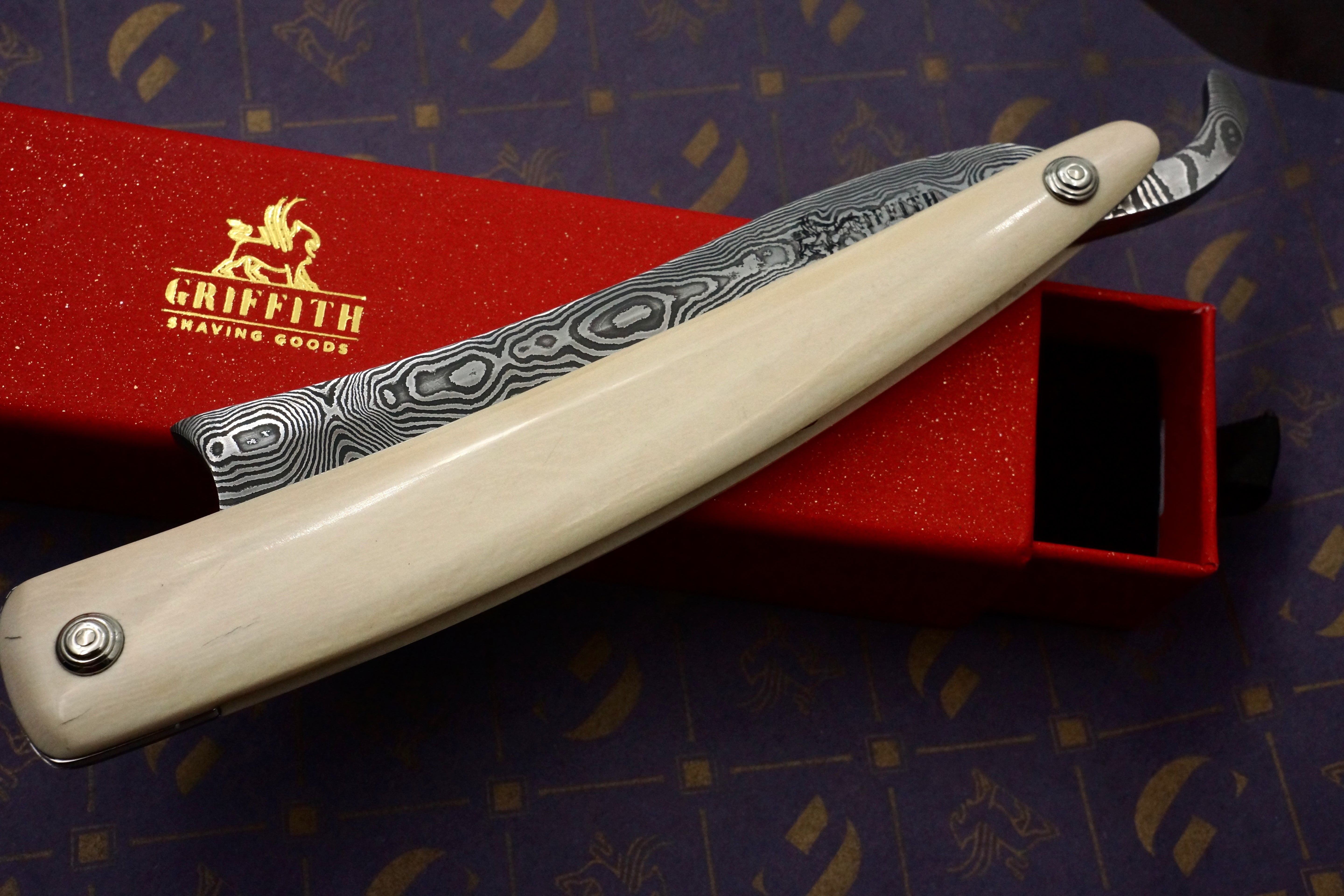 Griffith 9/8 Damascus Quarter Hollow - Mammoth Ivory Scales Artisan Straight Razor