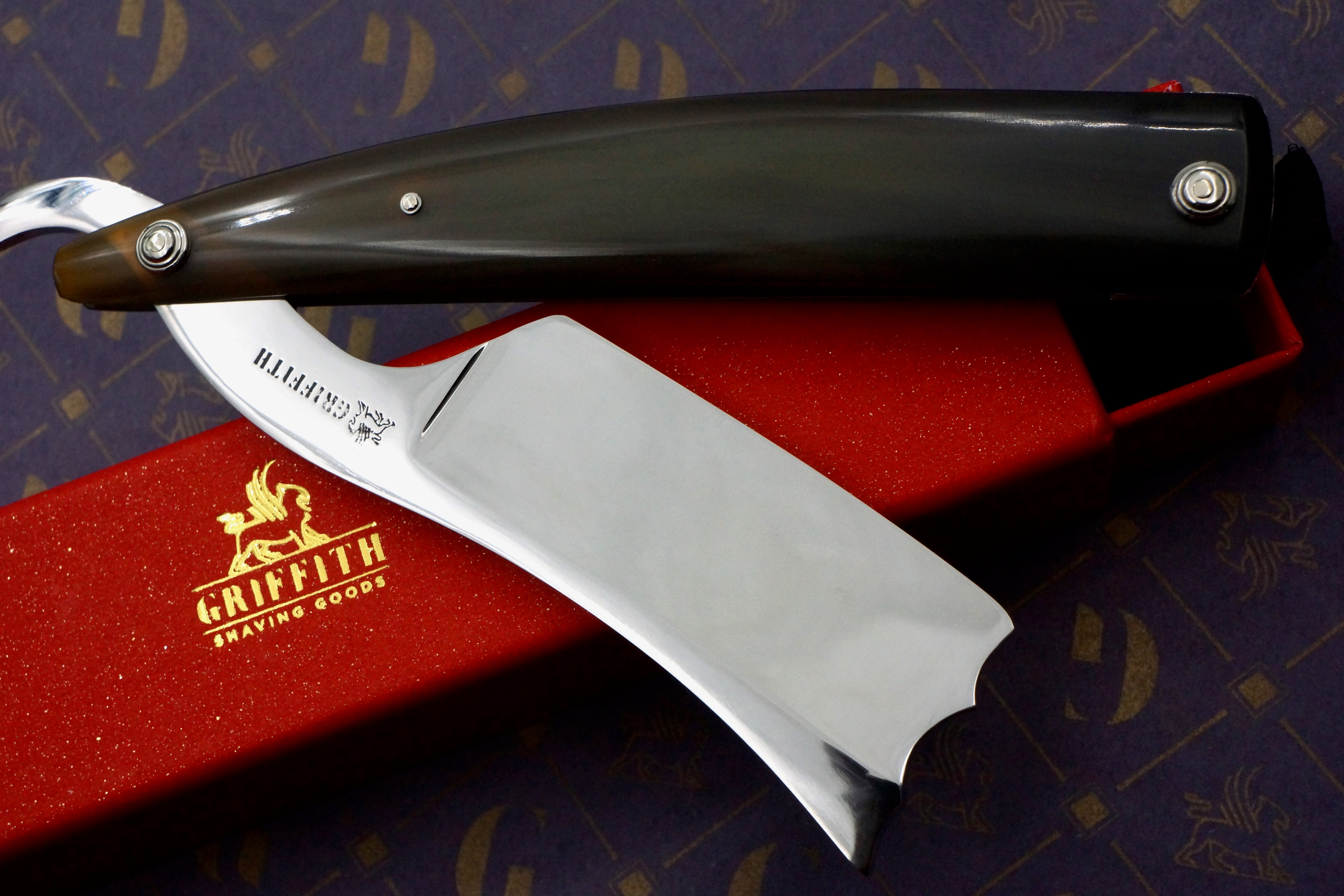 Griffith 1084 Steel 9/8 Quarter Hollow Fancy Blade - Horn Scales Artisan Straight Razor