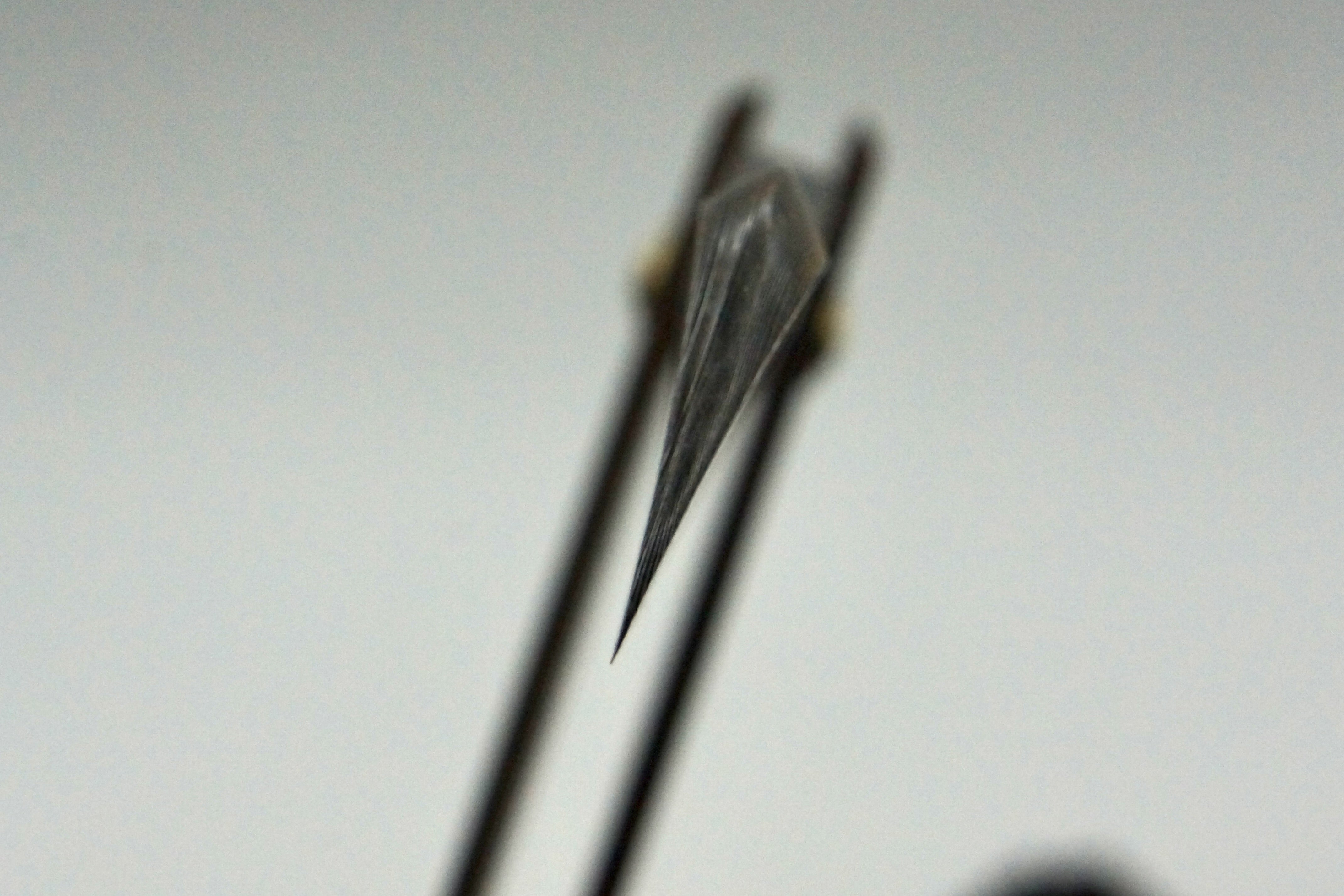 Griffith 8/8 Damascus Quarter Hollow - Horn Scales Artisan Straight Razor