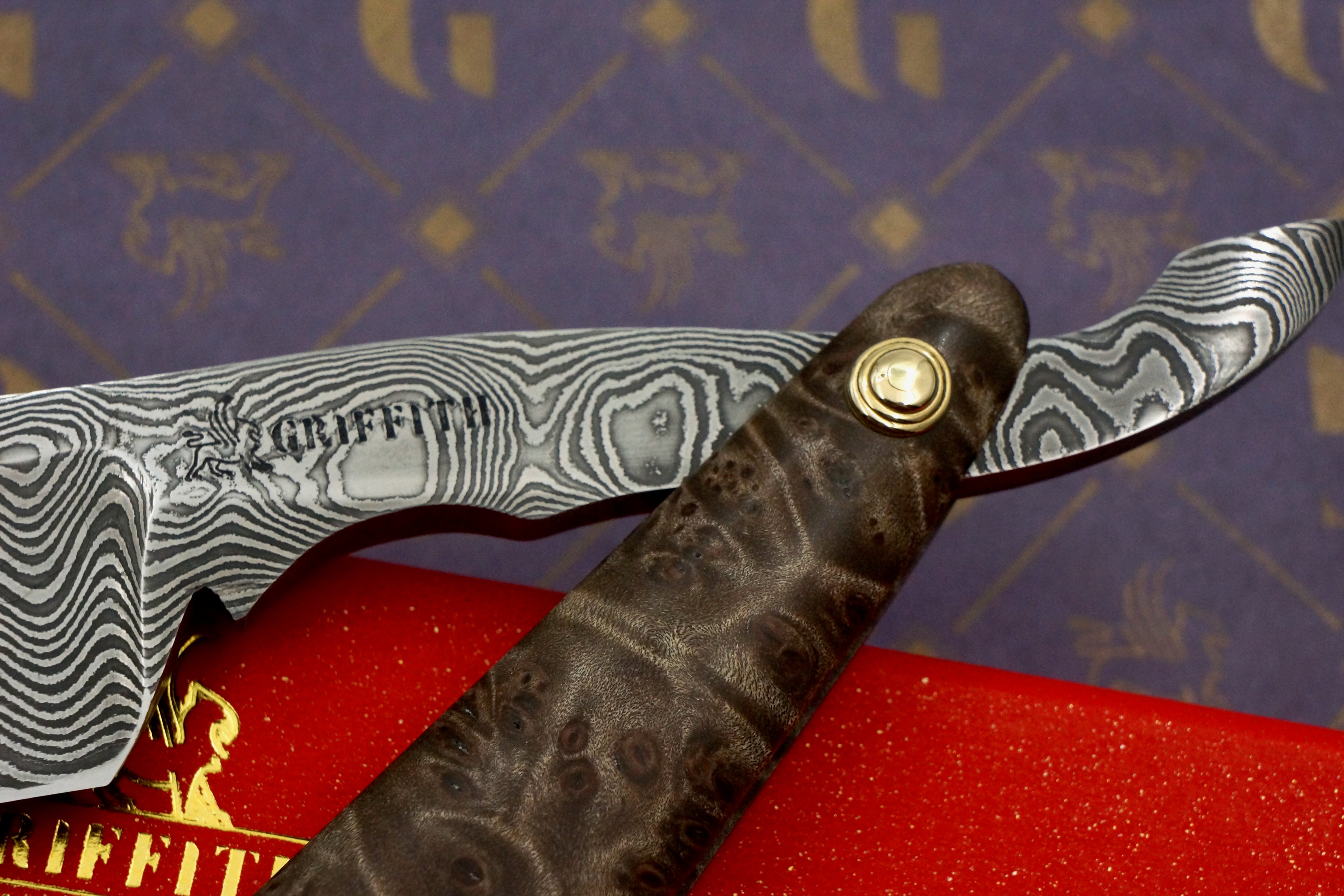 Griffith 9/8 Damascus Quarter Hollow - Amboyna Burl Scales Artisan Straight Razor