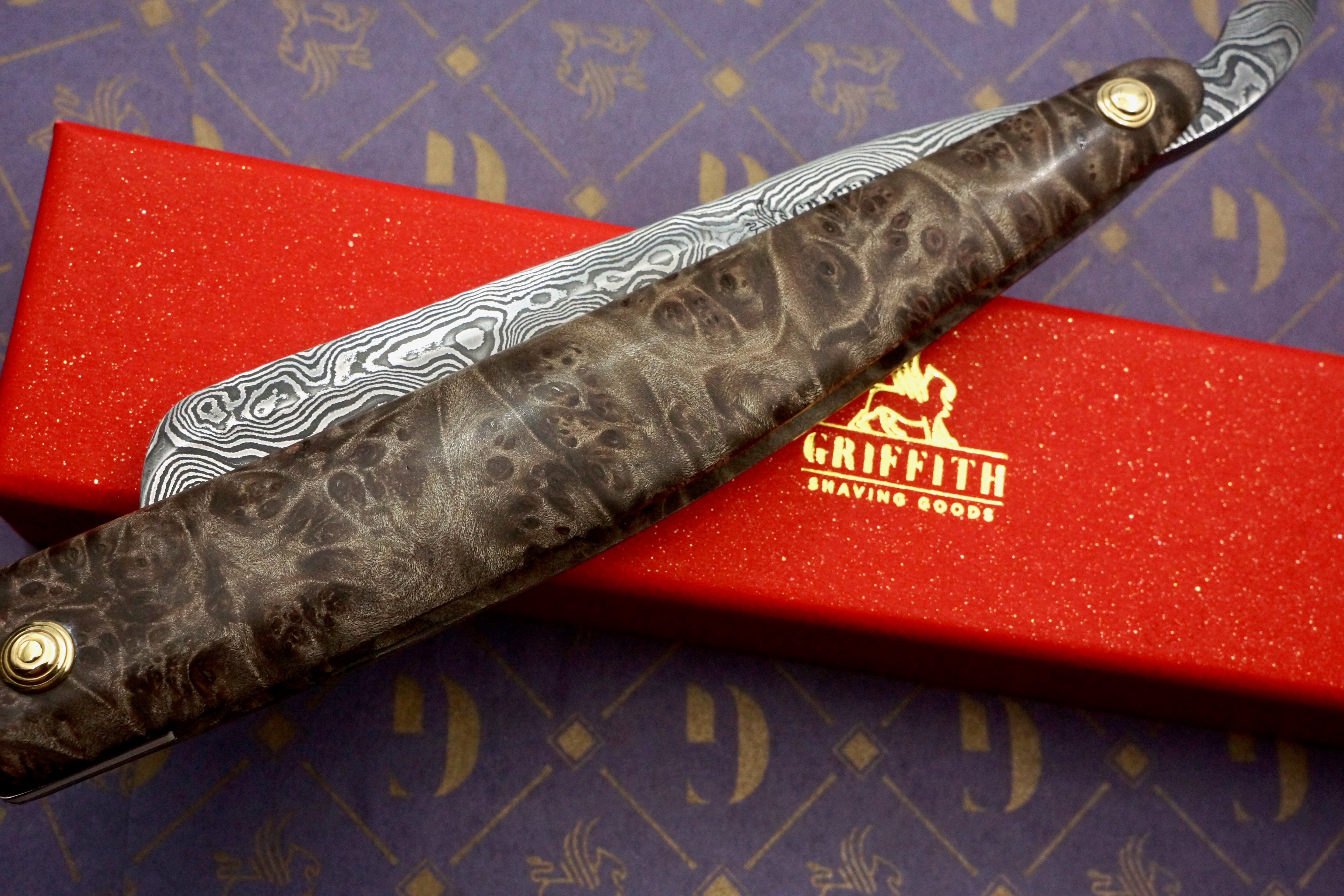 Griffith 9/8 Damascus Quarter Hollow - Amboyna Burl Scales Artisan Straight Razor