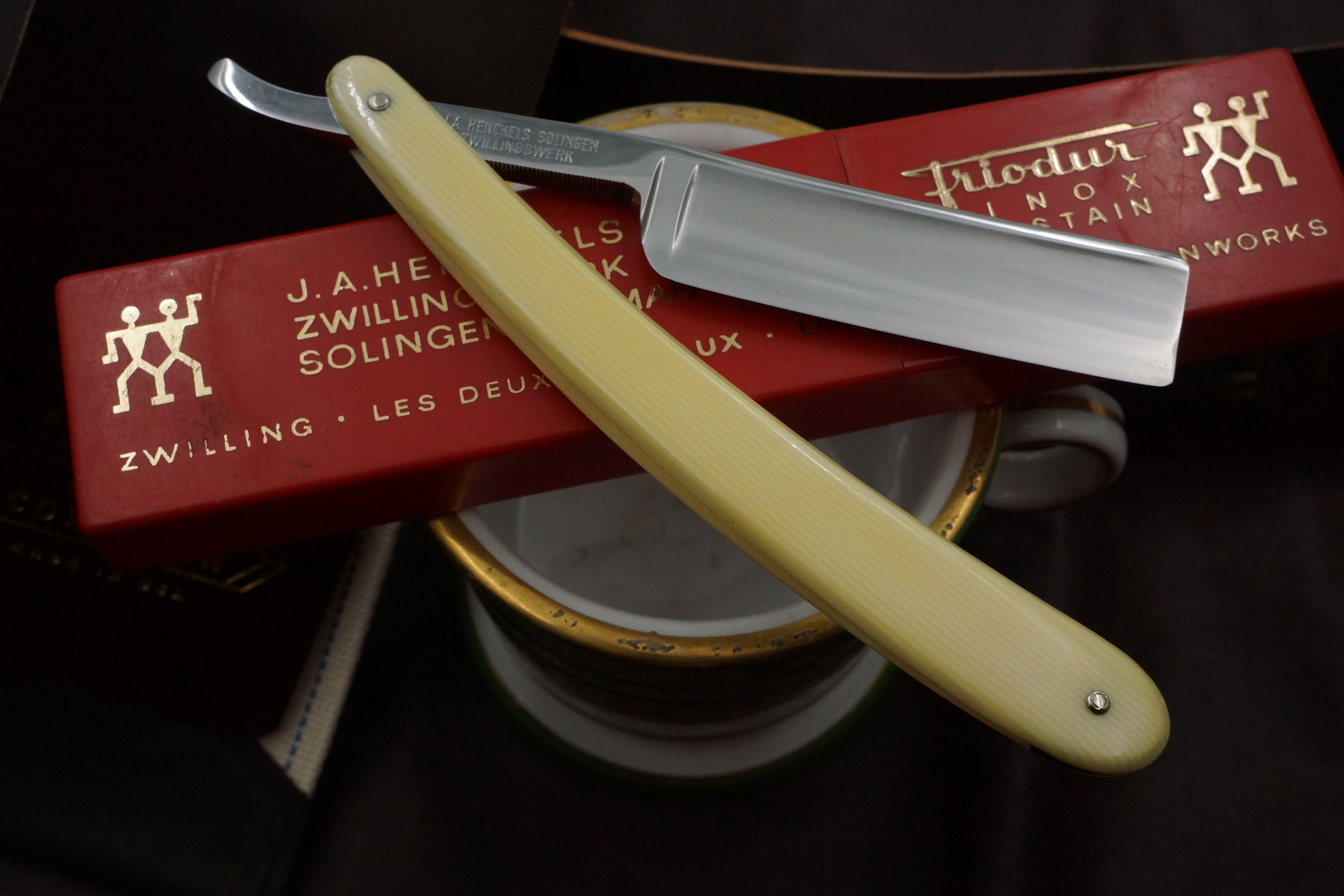 Henckels Friodur 6/8 No. 72 - Excellent Stainless Steel Etched Full Hollow - Solingen Straight Razor - Shave Ready