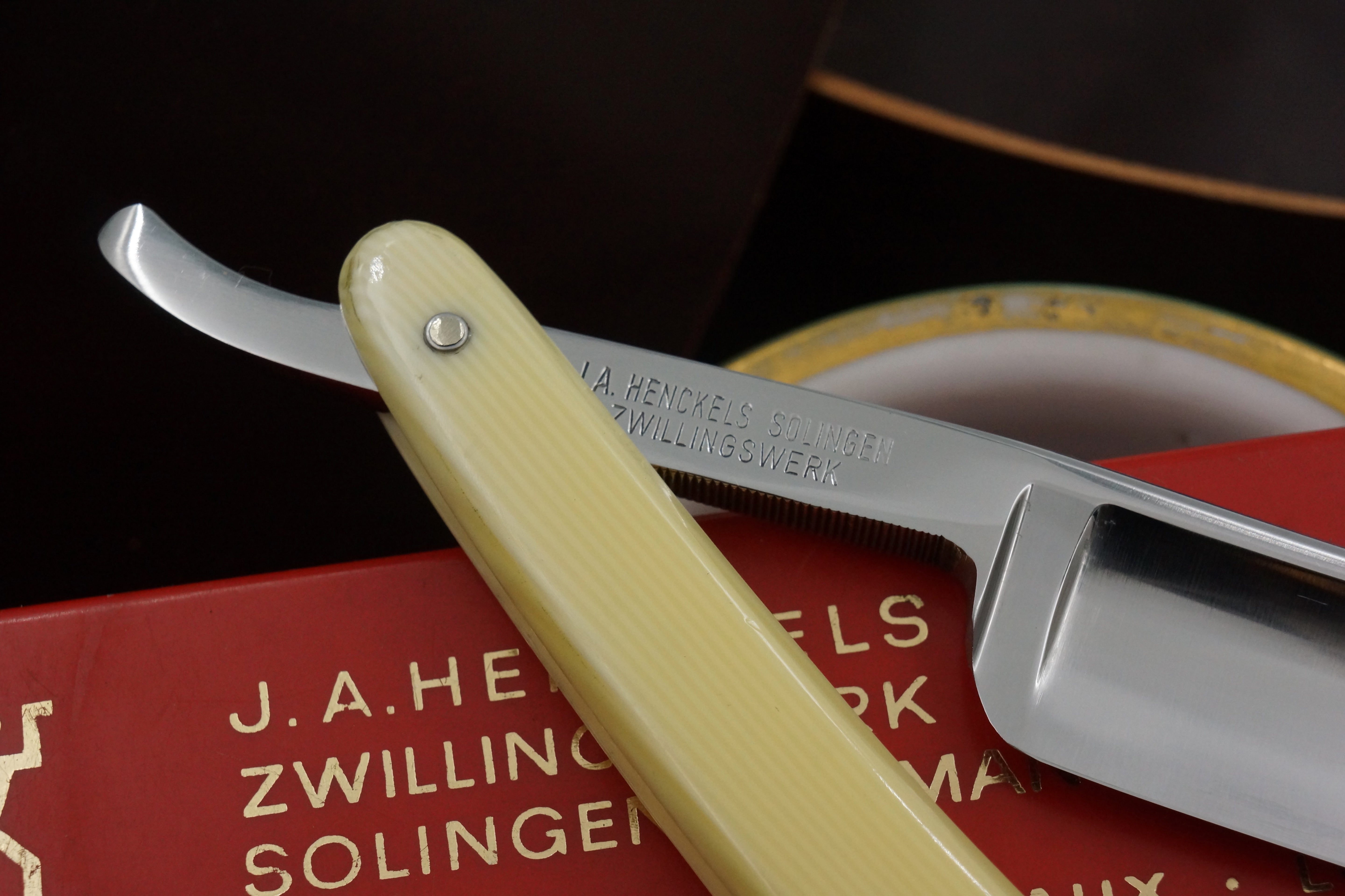 Henckels Friodur 6/8 No. 72 - Excellent Stainless Steel Etched Full Hollow - Solingen Straight Razor - Shave Ready