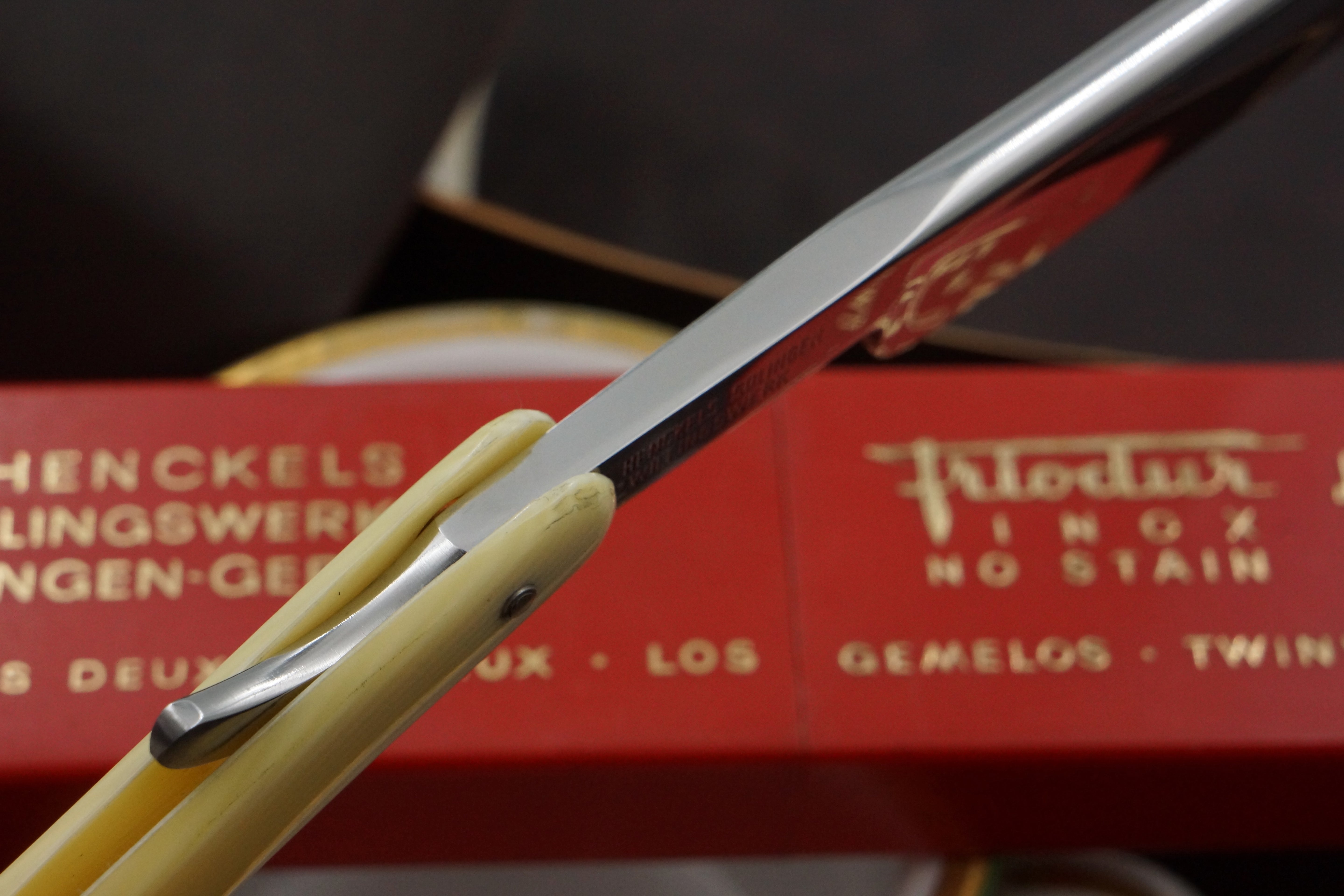 Henckels Friodur 6/8 No. 72 - Excellent Stainless Steel Etched Full Hollow - Solingen Straight Razor - Shave Ready