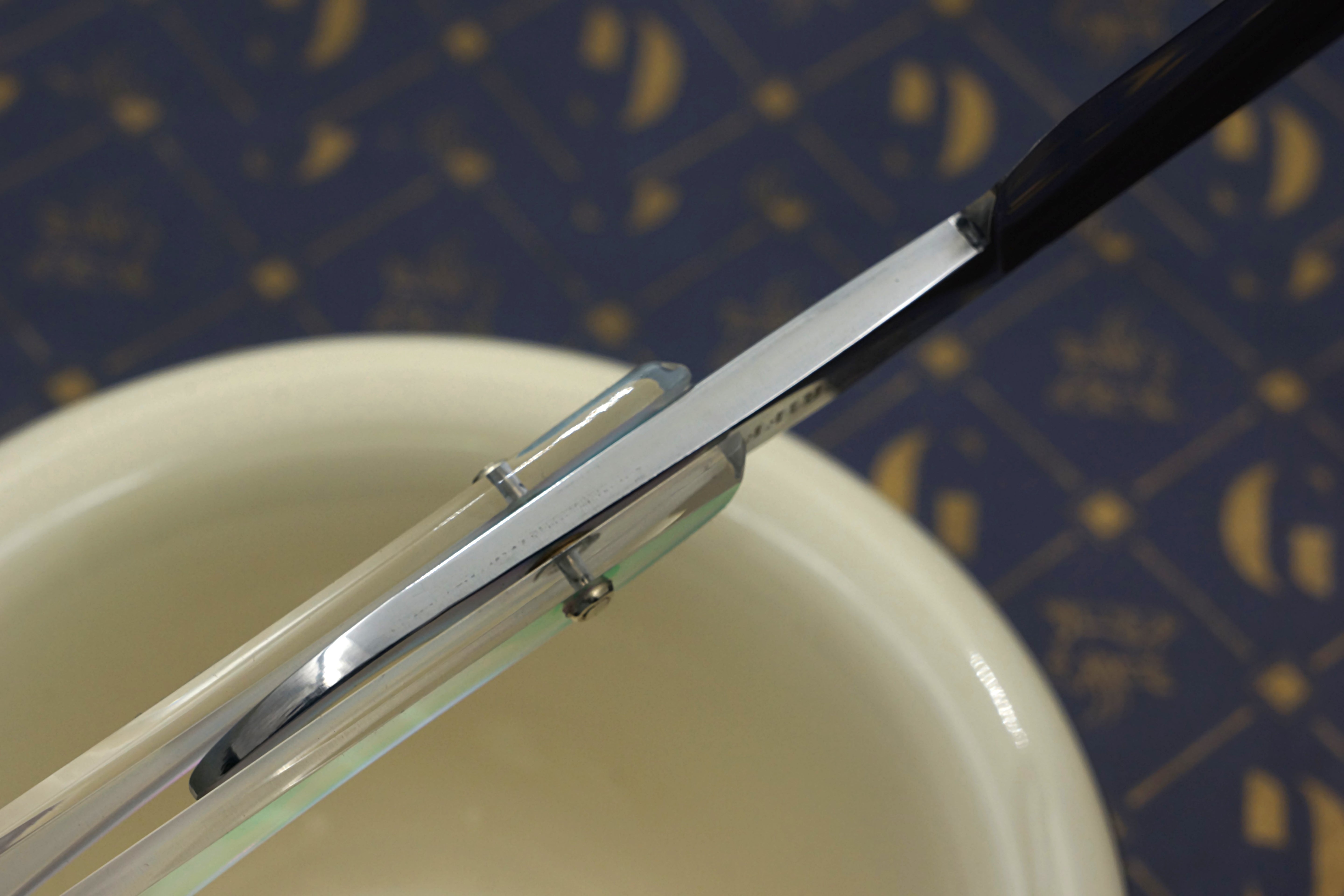 Griffith 13/16 Silver Steel Full Hollow Blade - Iridescent Acrylic Scales Artisan Straight Razor - Shave Ready