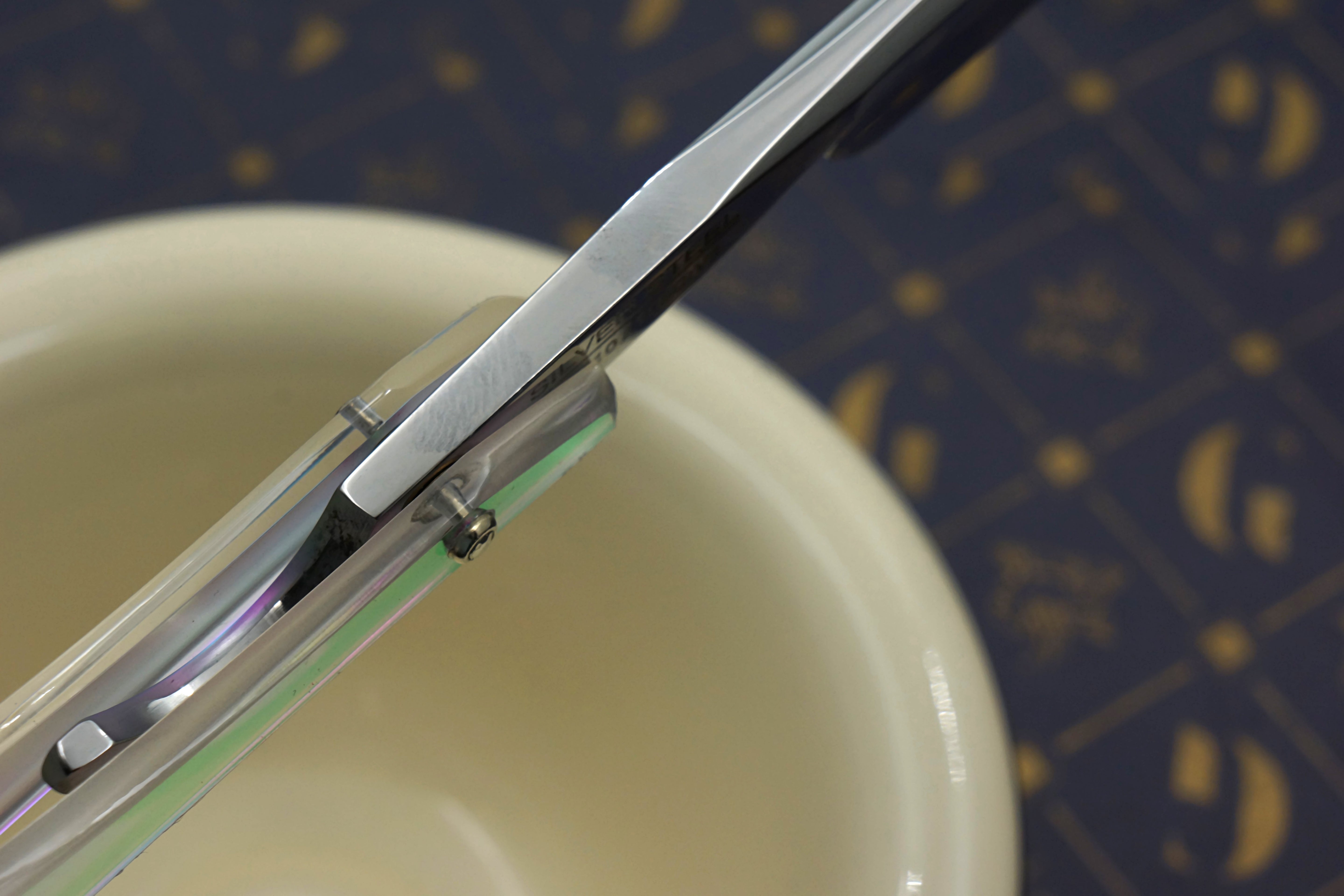 Griffith 13/16 Silver Steel Full Hollow Blade - Iridescent Acrylic Scales Artisan Straight Razor - Shave Ready